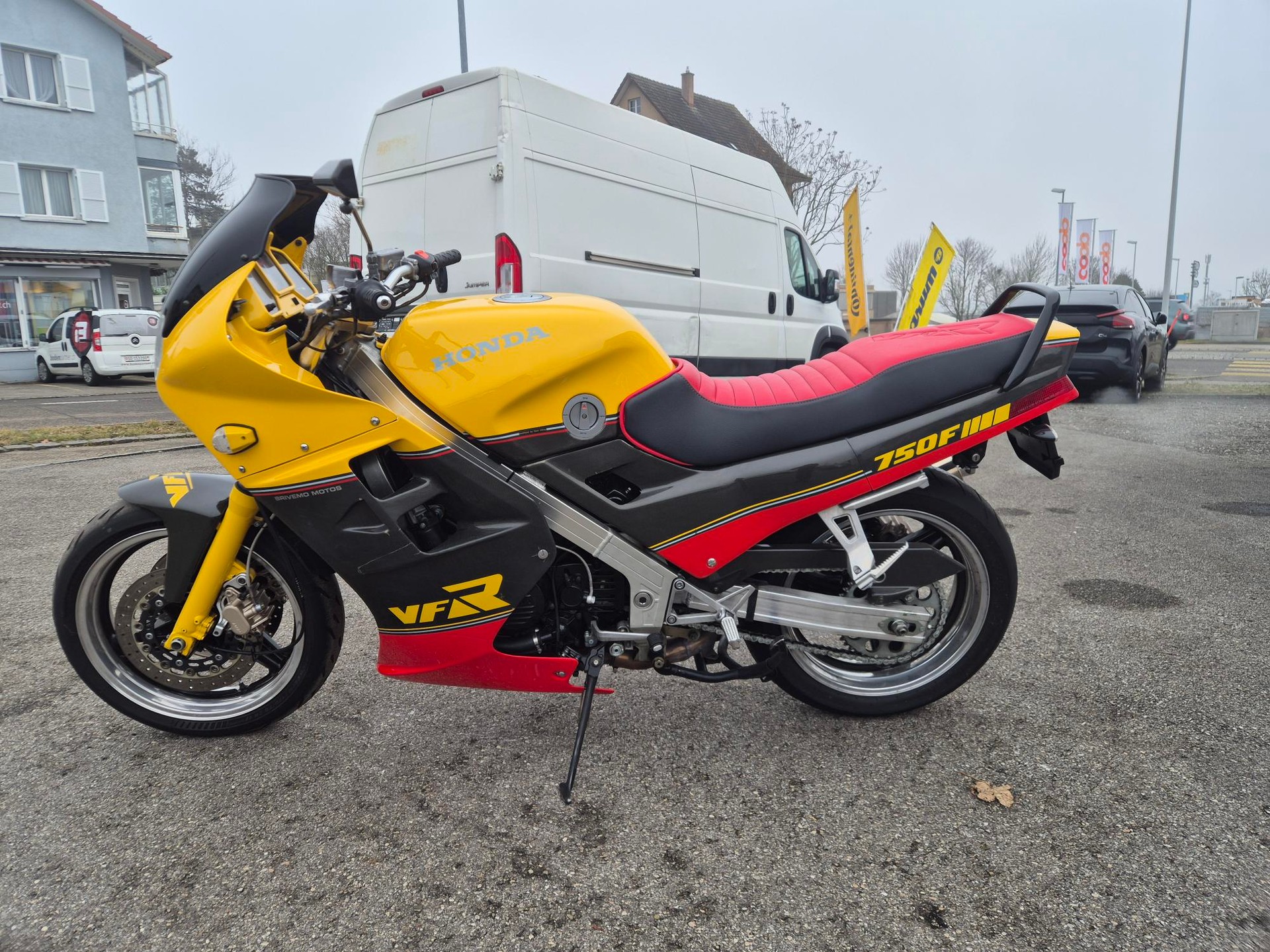 HONDA VFR 750 F J-showroom-element-2