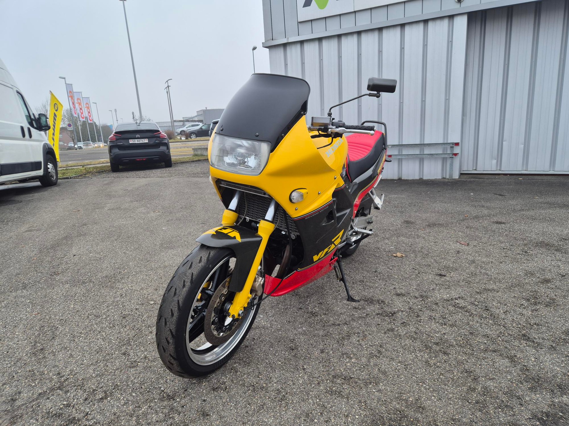 HONDA VFR 750 F J