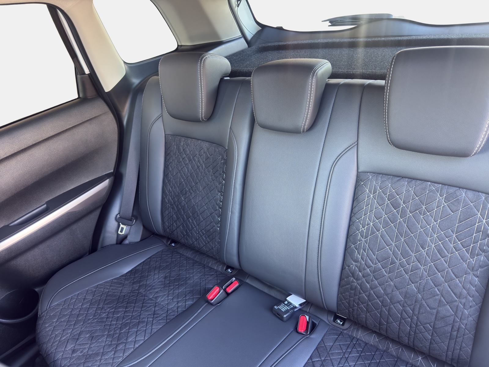 SUZUKI Vitara 1.4T/110 Piz Sulai Top 4x4-image-10