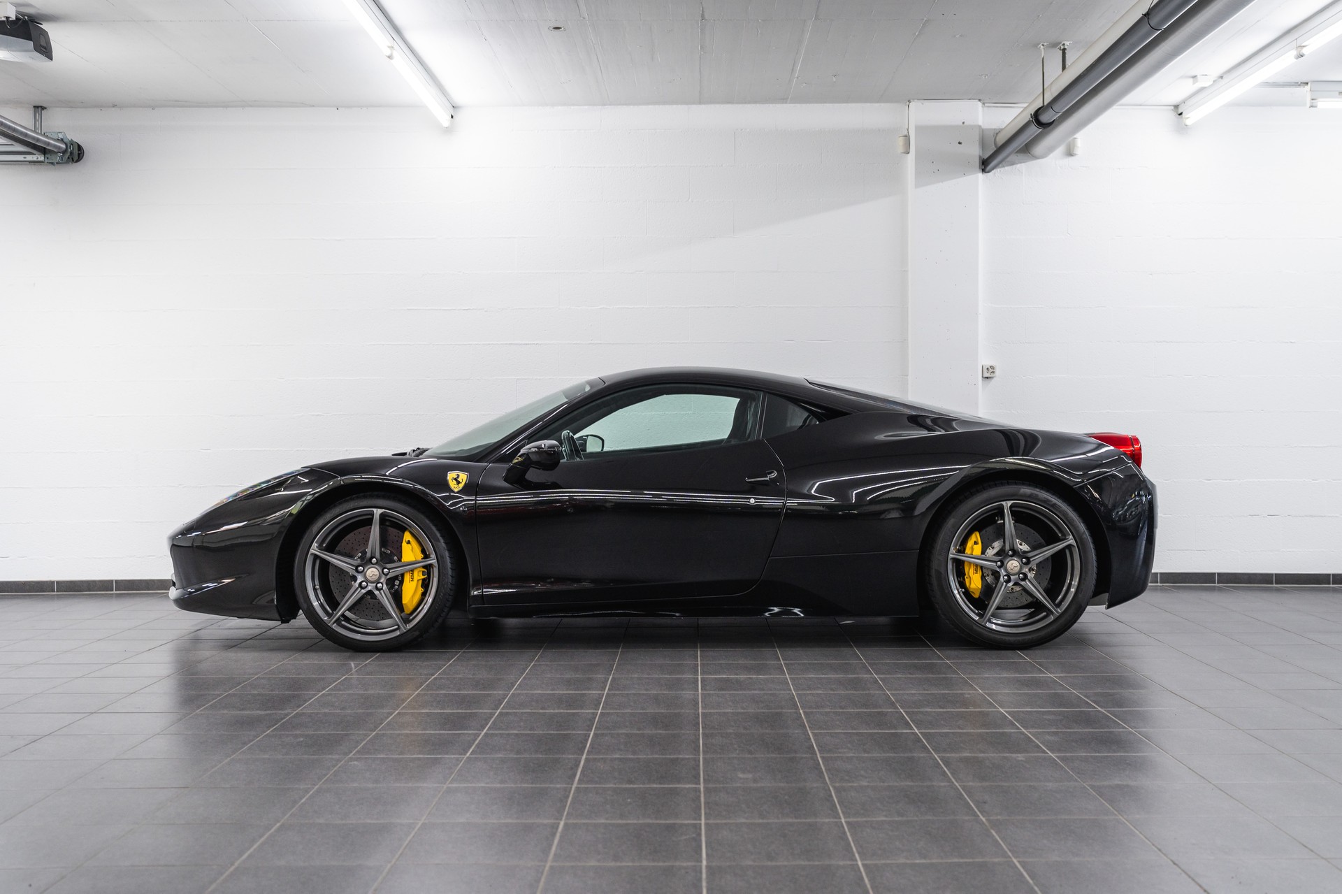 FERRARI 458 Italia 4.5 V8-showroom-element-3