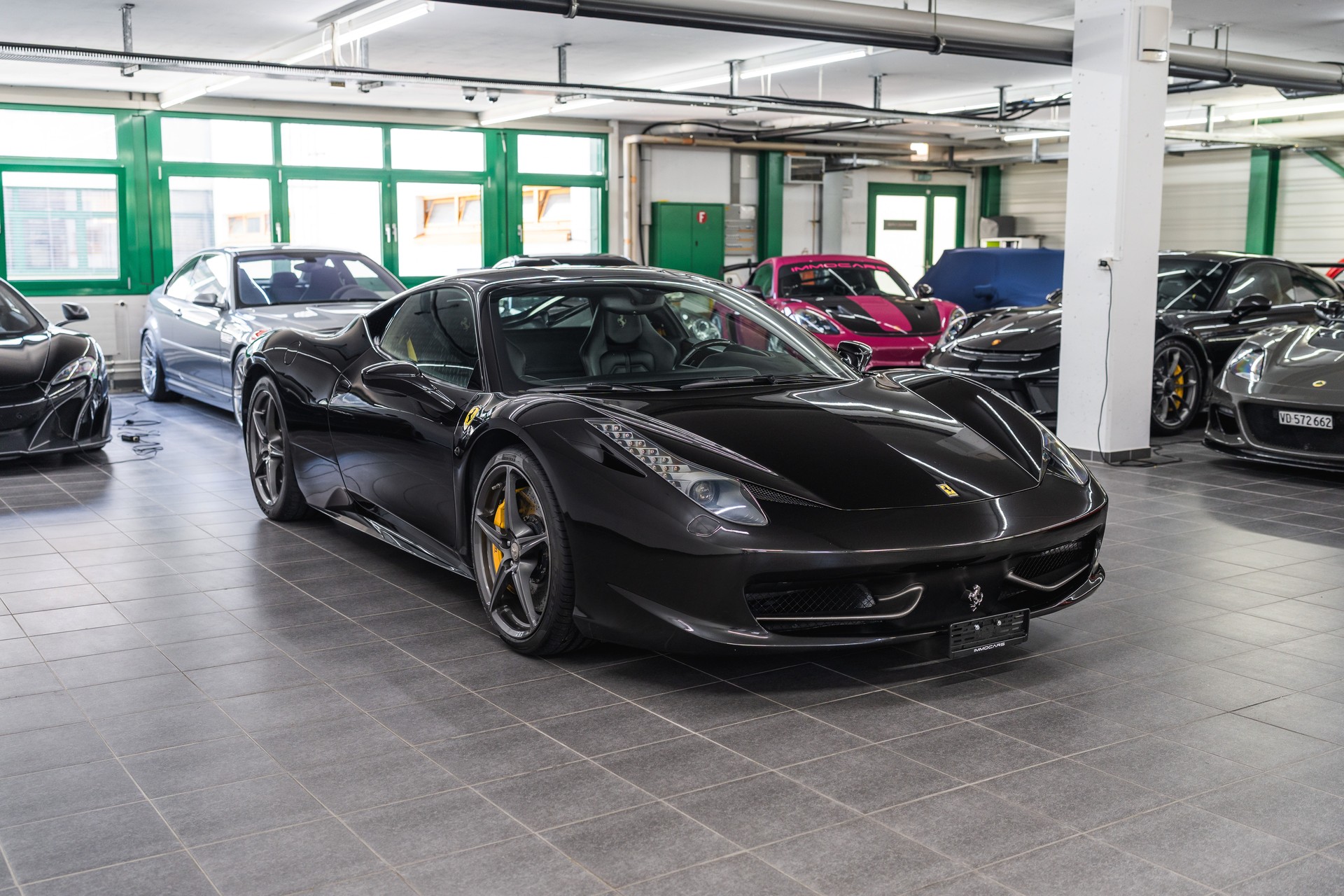 FERRARI 458 Italia 4.5 V8-showroom-element-2