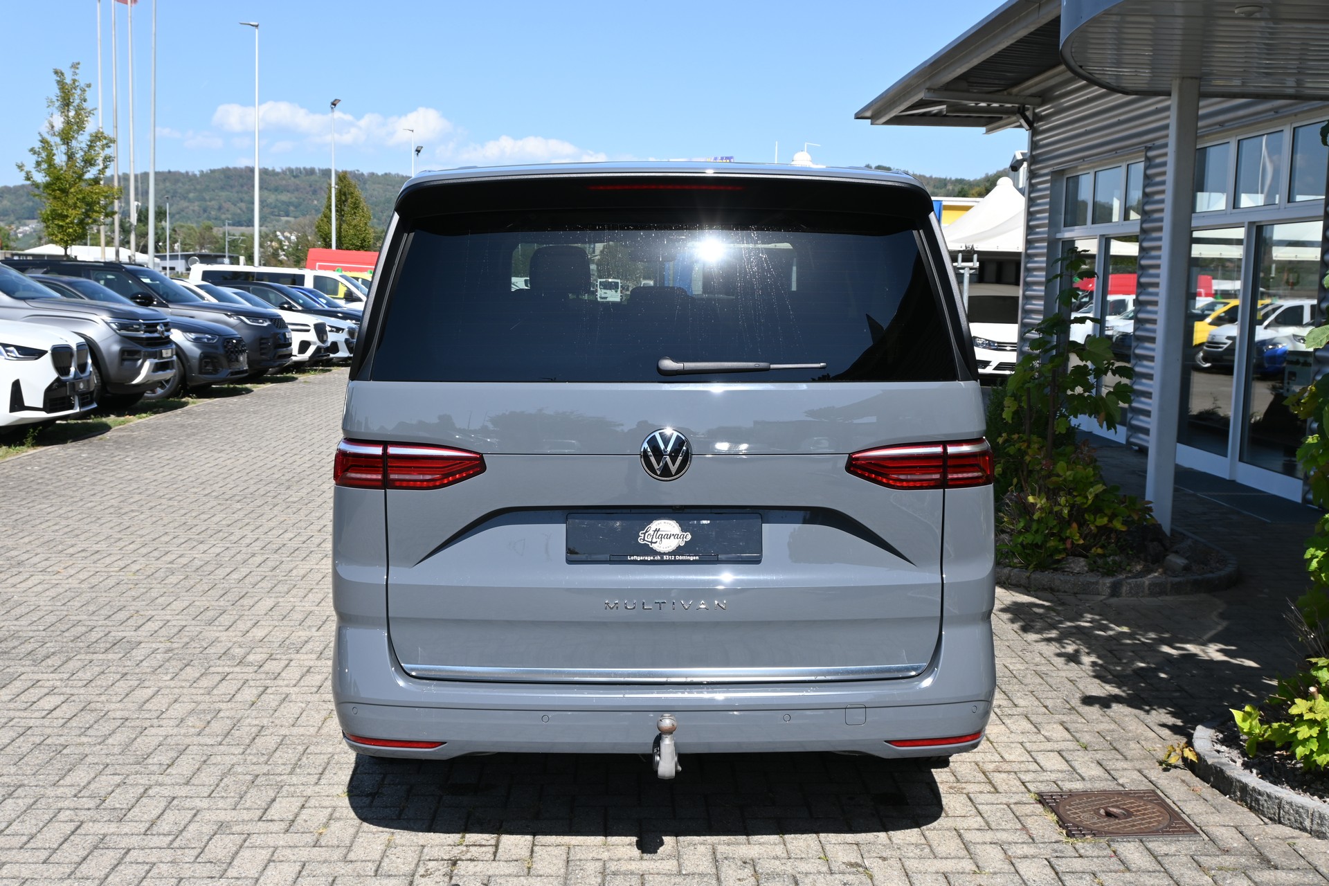VW Multivan 2.0 TDI Style DSG Lang 7-Plätzer + AHK 2000kg-showroom-element-3