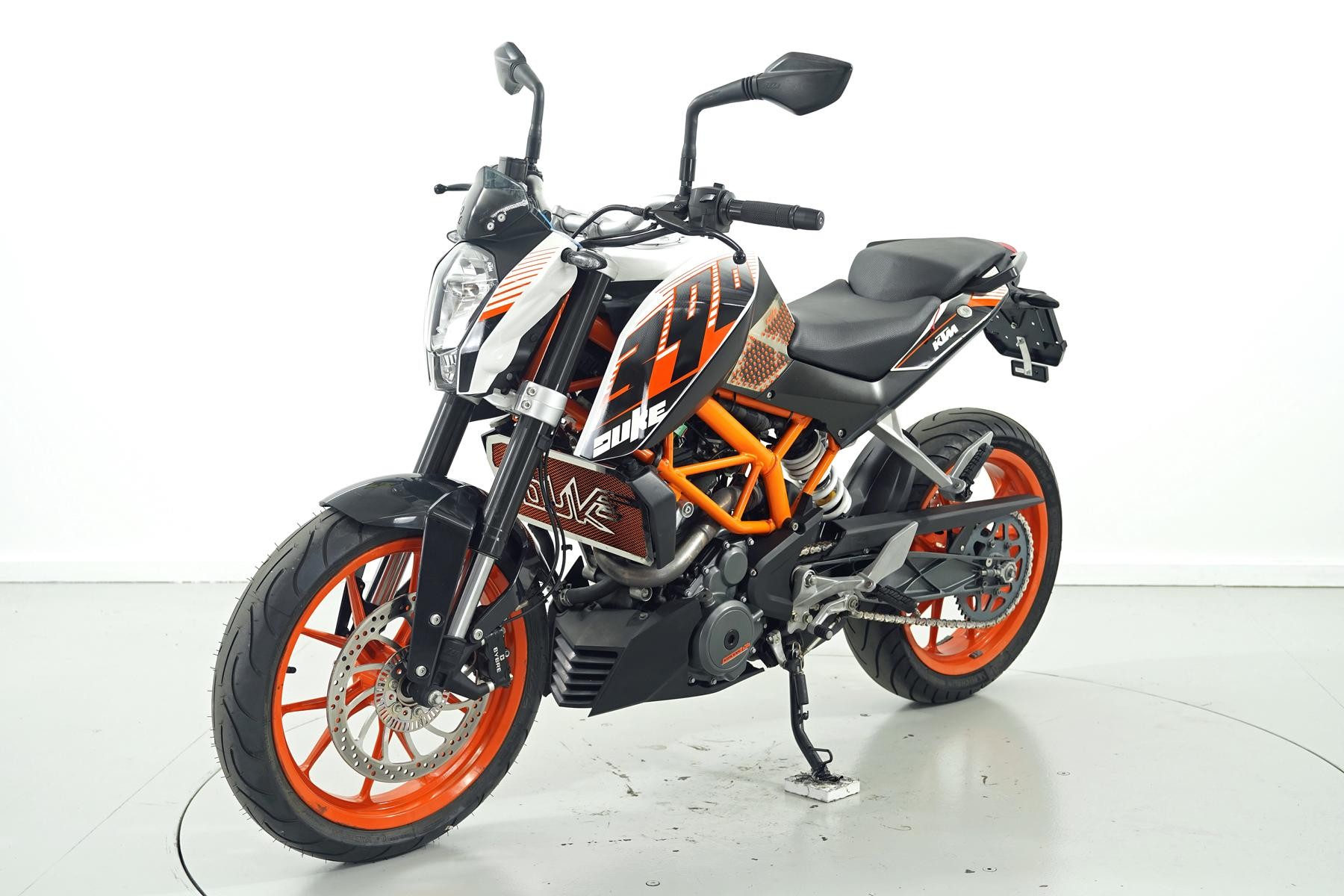 KTM 390 Duke ABS-image-2