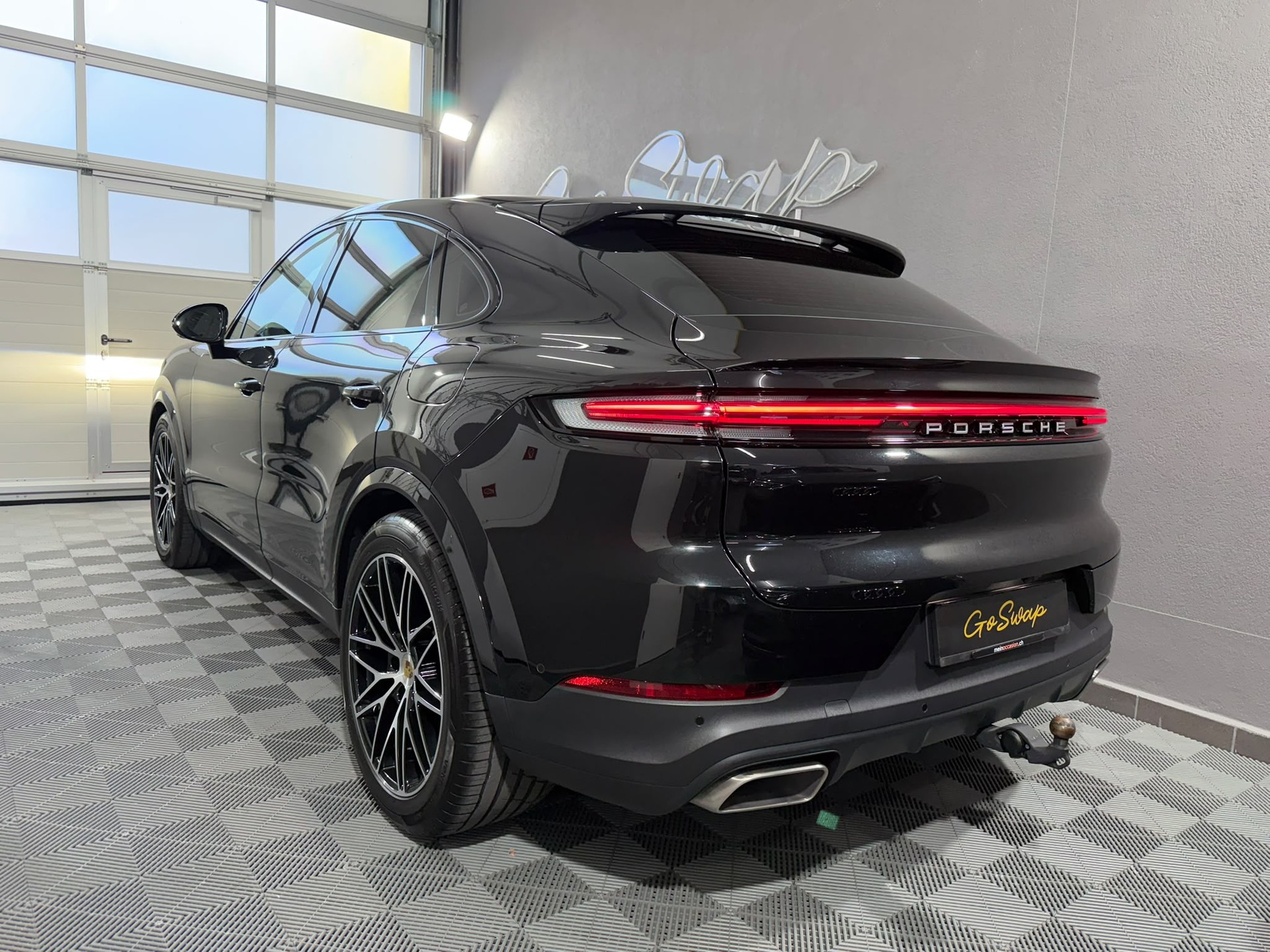 PORSCHE Cayenne Coupé E-Hybrid Tiptronic-image-4