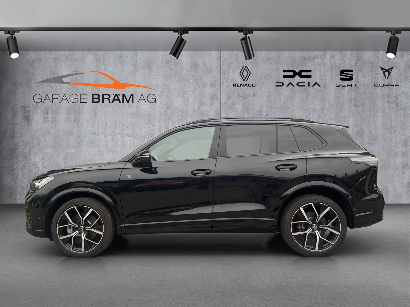 VW Tiguan 2.0 TSI DSG R-Line 4Motion-showroom-element-2