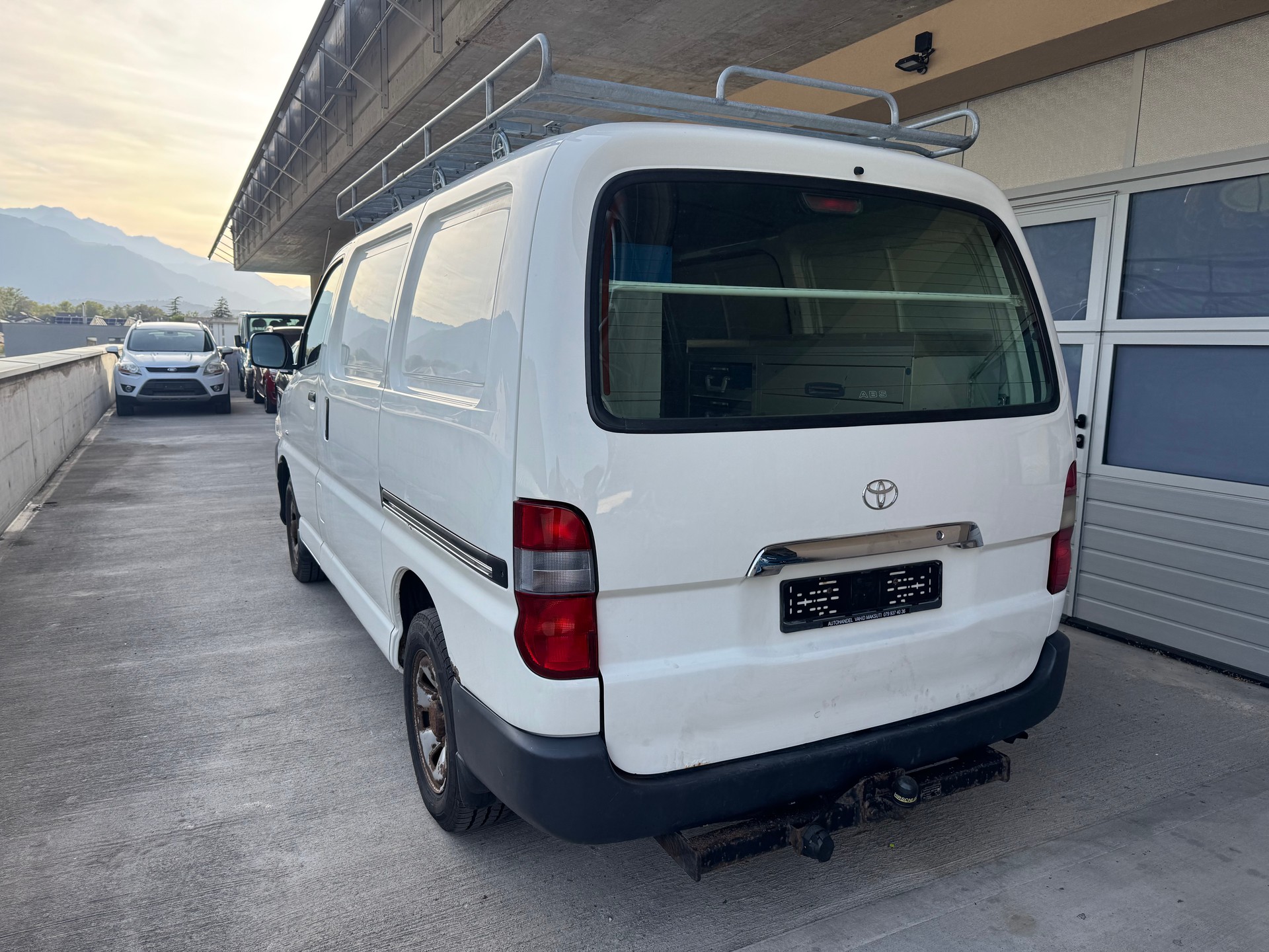 TOYOTA Hiace D-4D Kombi/Werk 4WD-image-4