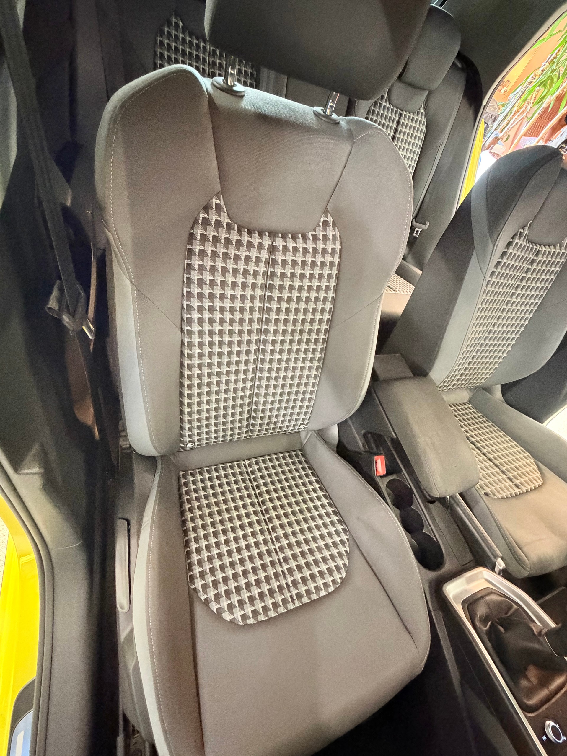 AUDI A1 "SPORTBACK" 30 TFSI 6 GANG SPORT GETRIEBE. VOLL OPTIONEN.CH WAGEN. NEUE 18" ALU RÄDER + WINTERRÄDER. NETTO PREIS 14`900.- !!-image-38
