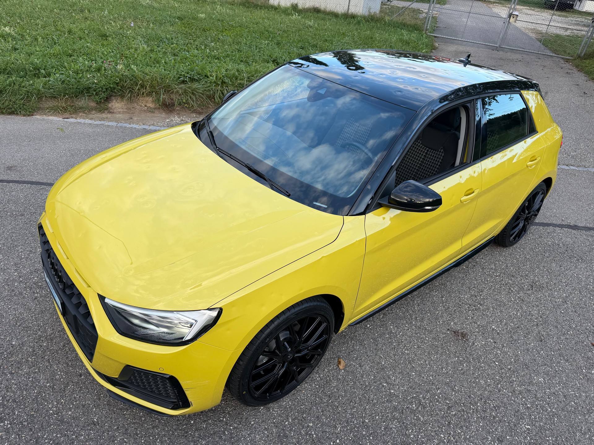 AUDI A1 "SPORTBACK" 30 TFSI 6 GANG SPORT GETRIEBE. VOLL OPTIONEN.CH WAGEN. NEUE 18" ALU RÄDER + WINTERRÄDER. NETTO PREIS 14`900.- !!-image-32