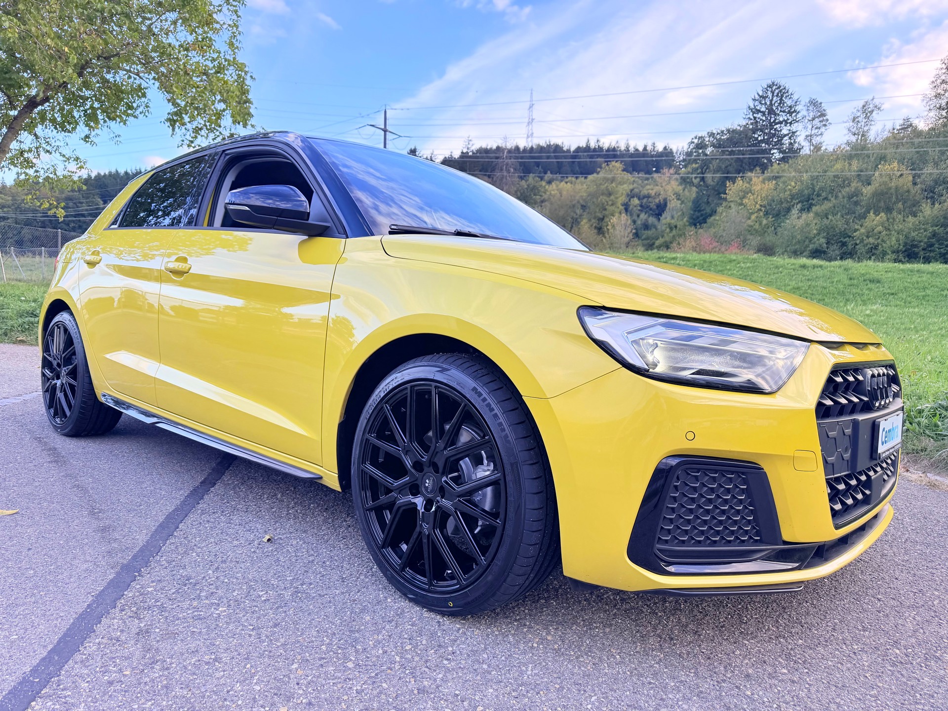 AUDI A1 "SPORTBACK" 30 TFSI 6 GANG SPORT GETRIEBE. VOLL OPTIONEN.CH WAGEN. NEUE 18" ALU RÄDER + WINTERRÄDER. NETTO PREIS 14`900.- !!