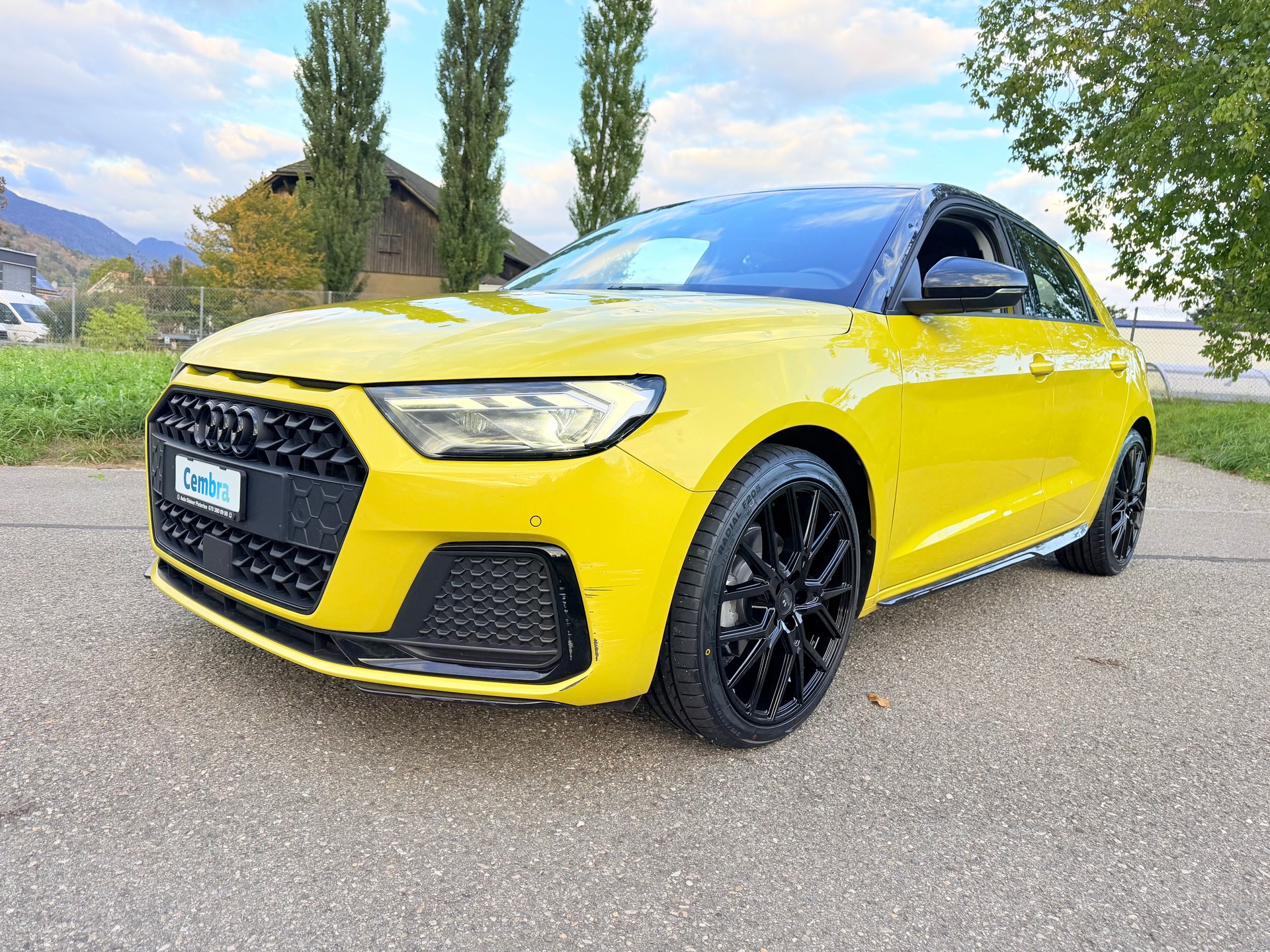 AUDI A1 "SPORTBACK" 30 TFSI 6 GANG SPORT GETRIEBE. VOLL OPTIONEN.CH WAGEN. NEUE 18" ALU RÄDER + WINTERRÄDER. NETTO PREIS 14`900.- !!-showroom-element-1