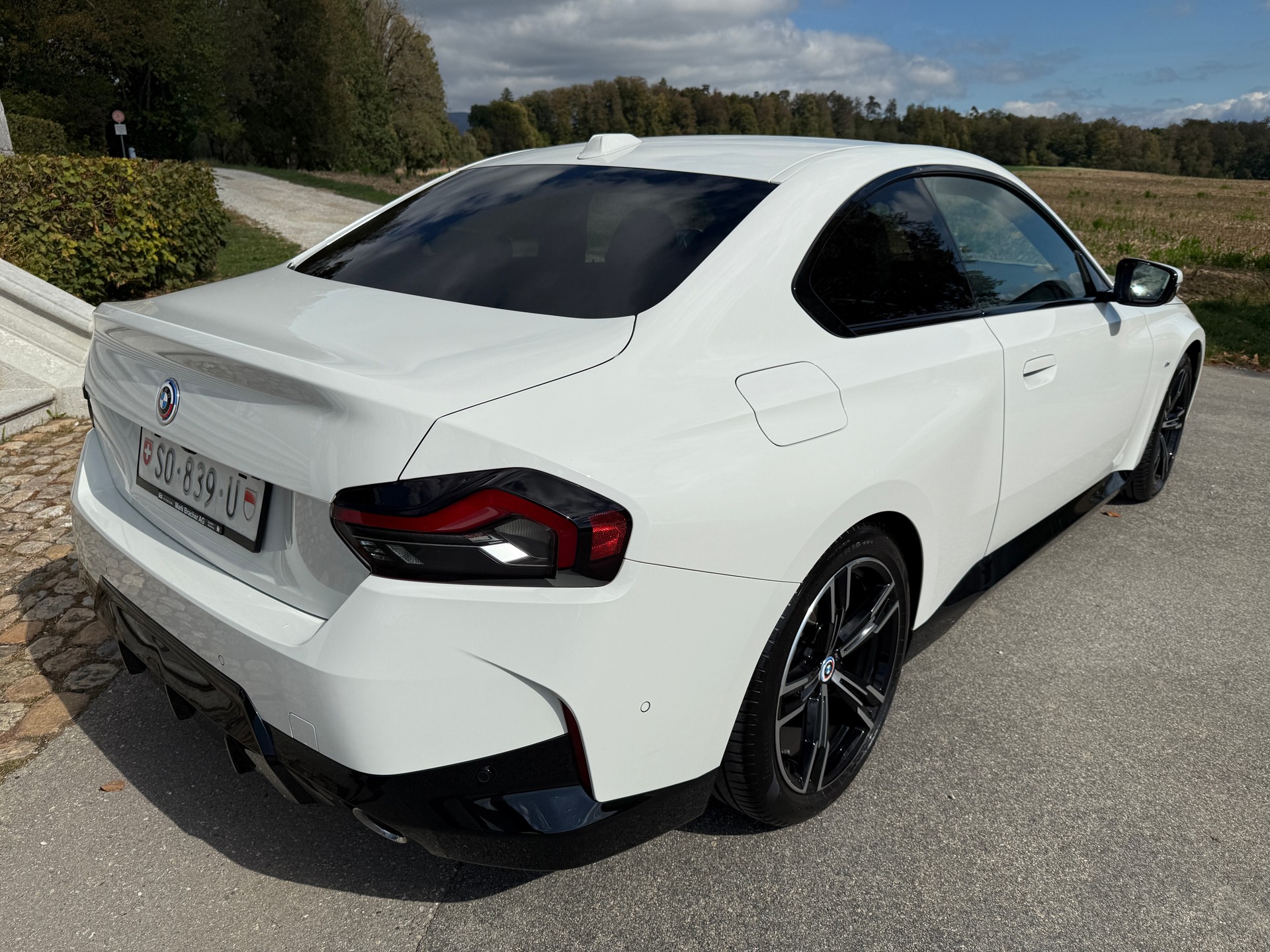BMW 218i M Sport Coupé-showroom-element-3