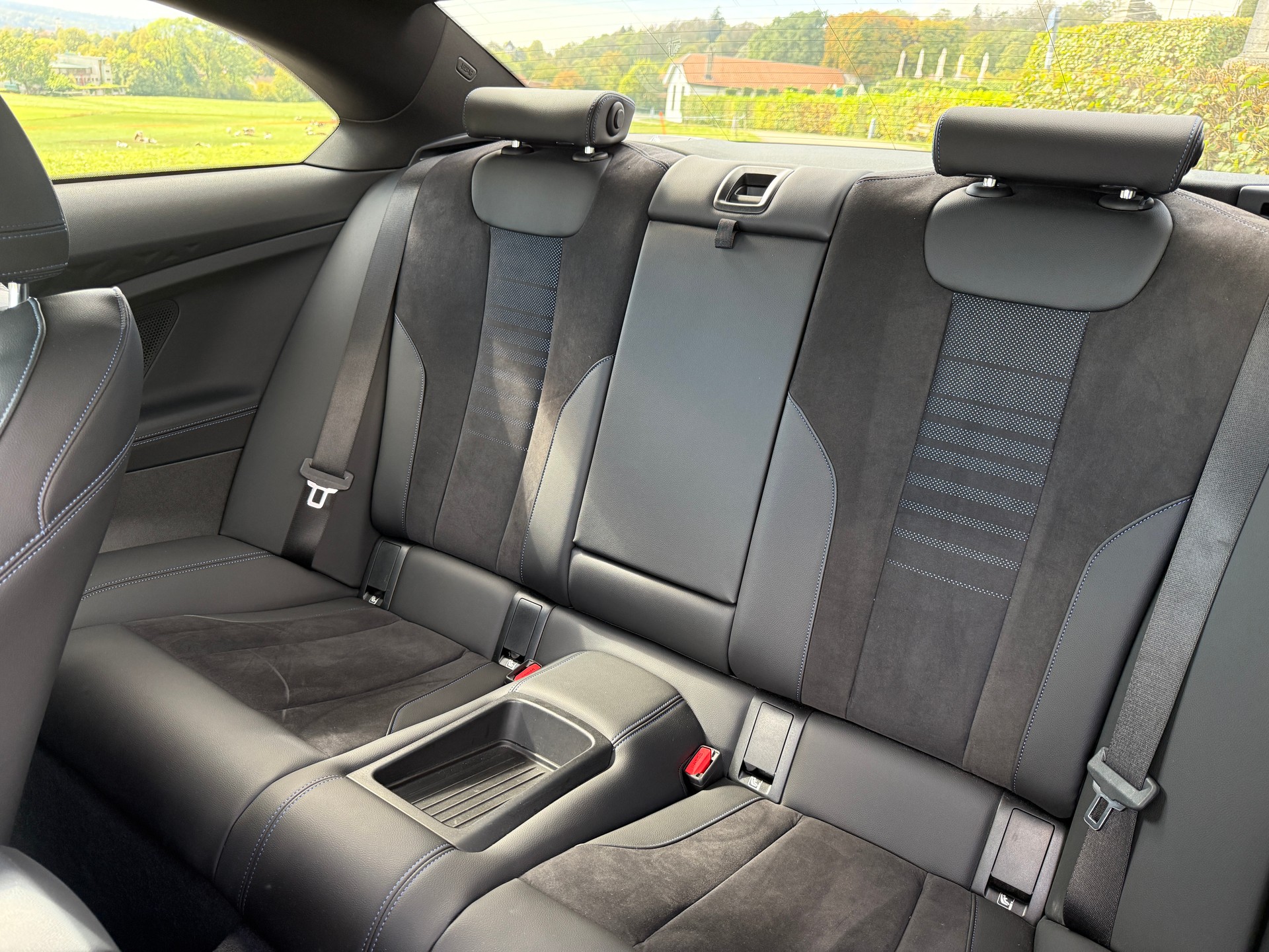 BMW 218i M Sport Coupé-image-16