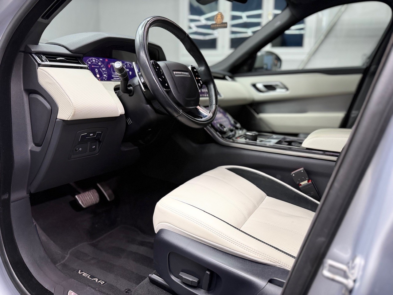 LAND ROVER Range Rover Velar R-Dynamic P 380 SE | CH-Auto | Meridian | Luftfahrwerk | 360° Kamera | ACC-image-12