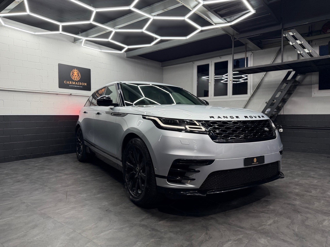 LAND ROVER Range Rover Velar R-Dynamic P 380 SE | CH-Auto | Meridian | Luftfahrwerk | 360° Kamera | ACC