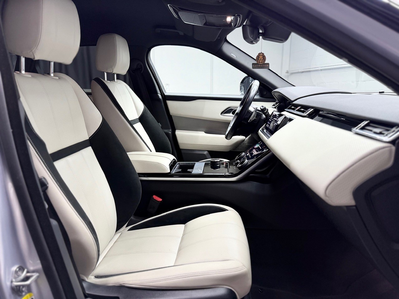 LAND ROVER Range Rover Velar R-Dynamic P 380 SE | CH-Auto | Meridian | Luftfahrwerk | 360° Kamera | ACC-image-22