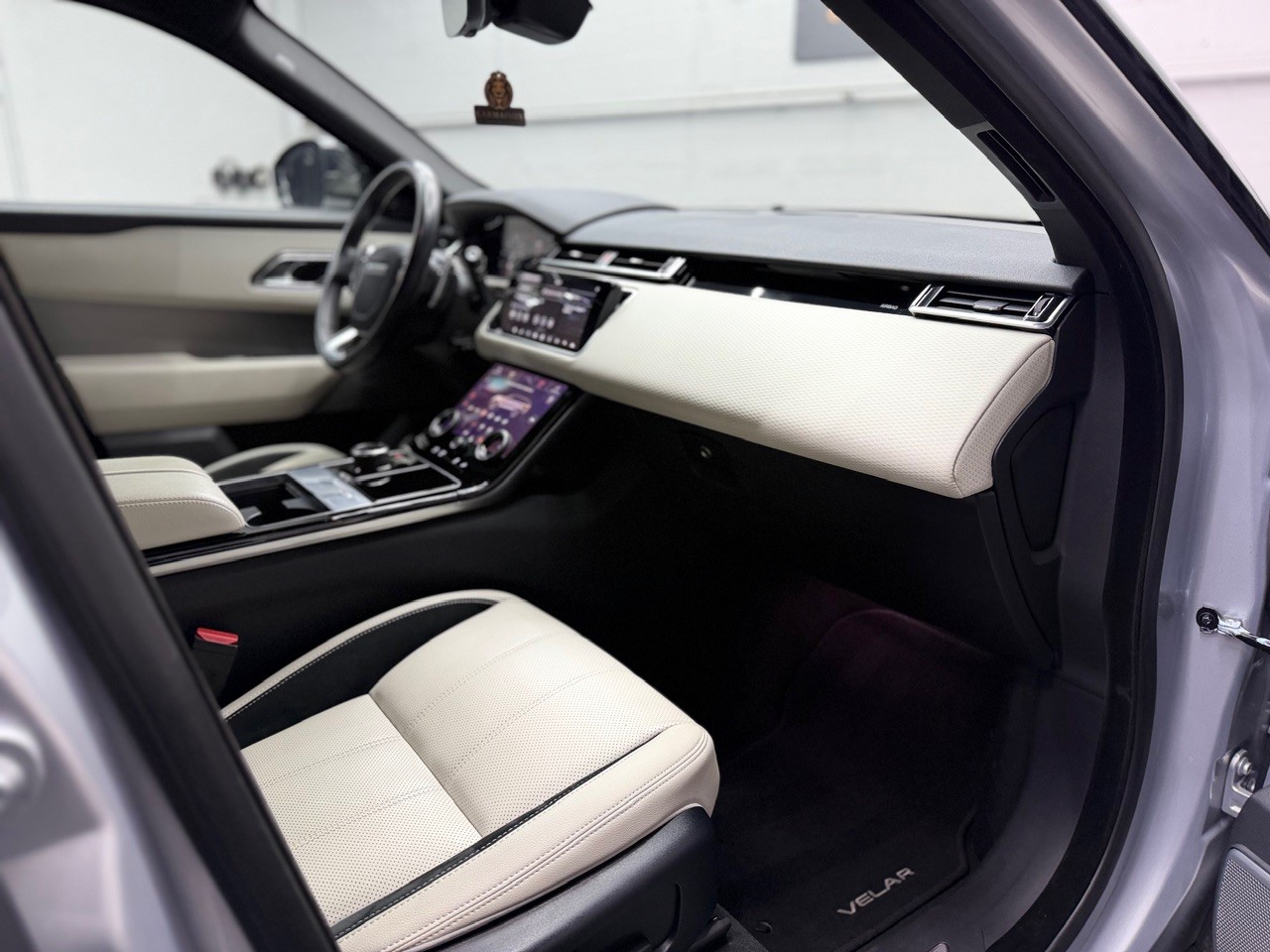LAND ROVER Range Rover Velar R-Dynamic P 380 SE | CH-Auto | Meridian | Luftfahrwerk | 360° Kamera | ACC-image-20