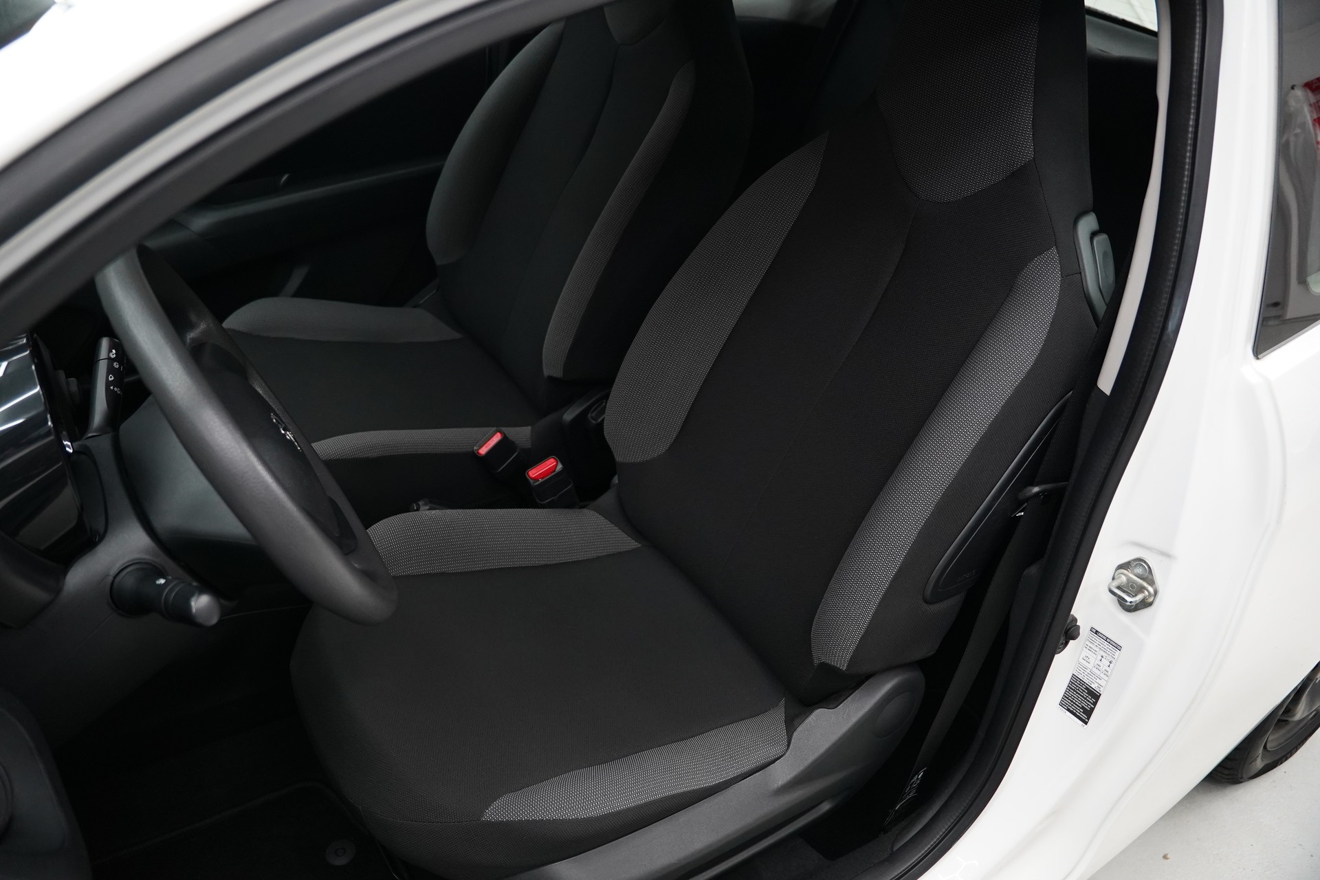 PEUGEOT 108 e-1.0 VTi Stop&Start Active Top-image-12