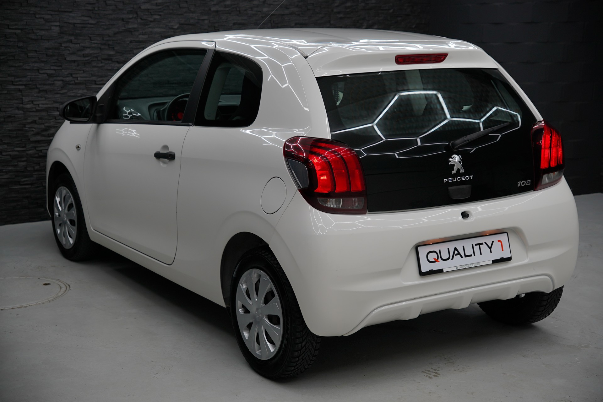 PEUGEOT 108 e-1.0 VTi Stop&Start Active Top-showroom-element-3