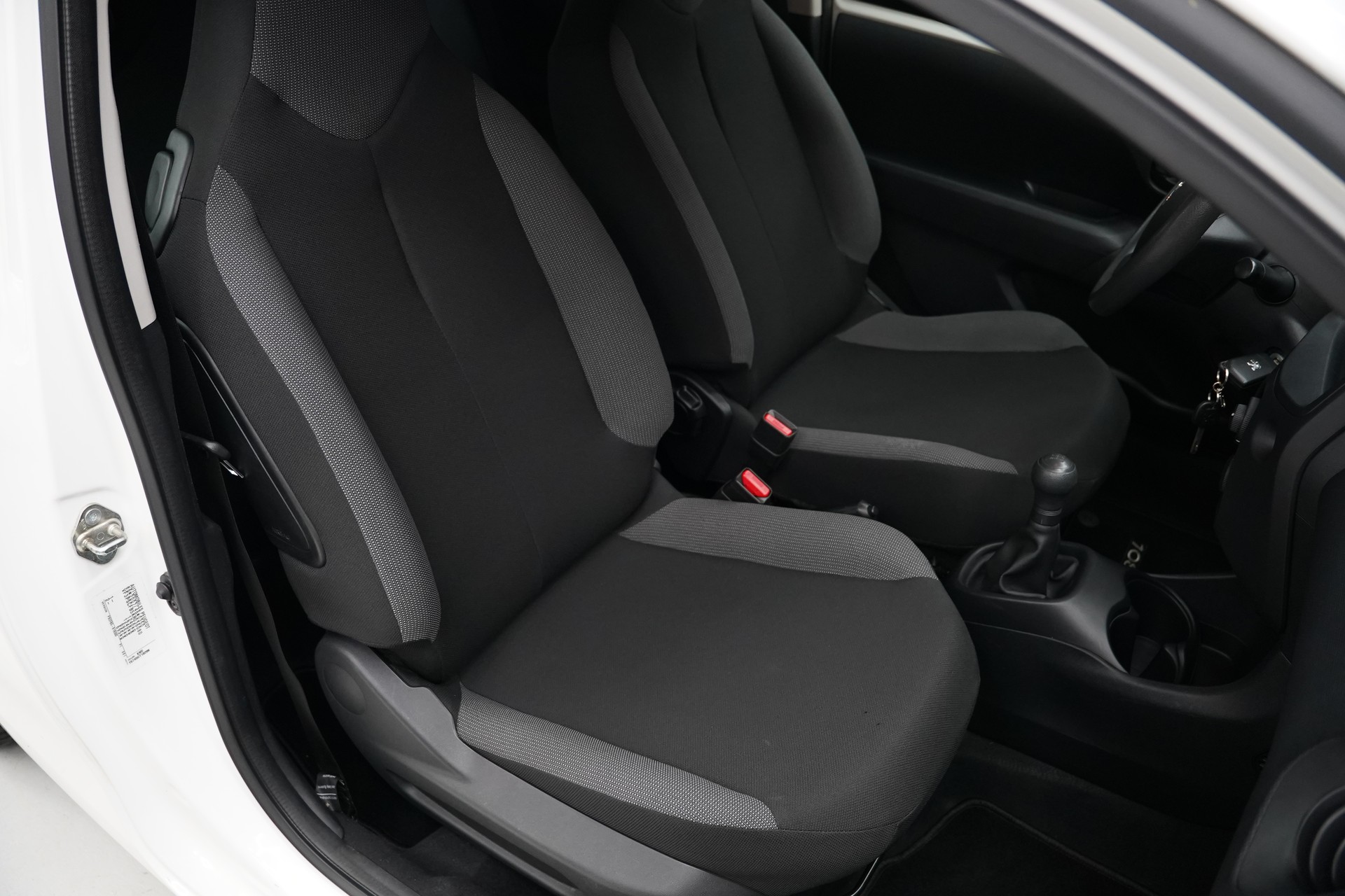 PEUGEOT 108 e-1.0 VTi Stop&Start Active Top-image-13