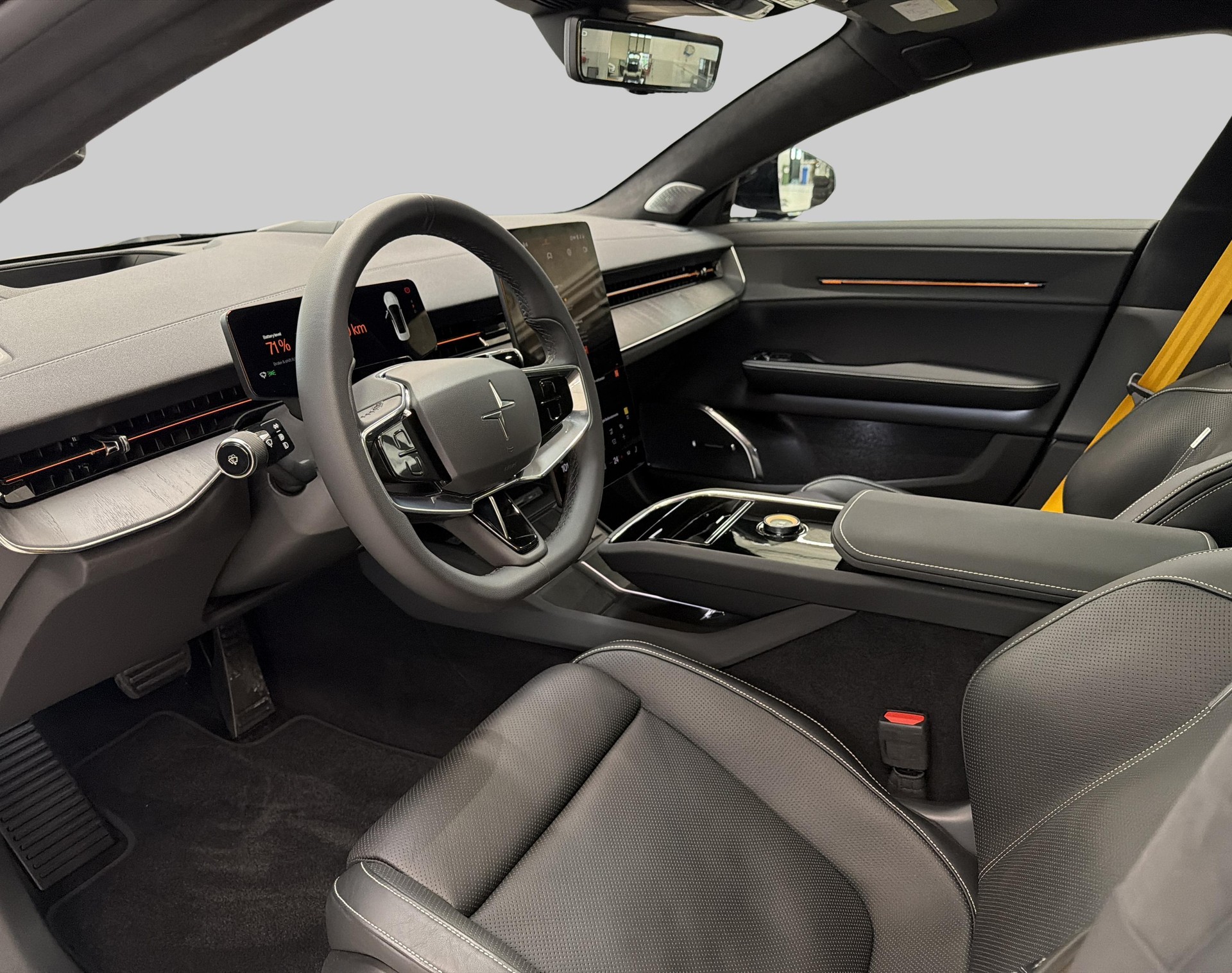 POLESTAR Polestar 5 112kWh Performance-showroom-element-2