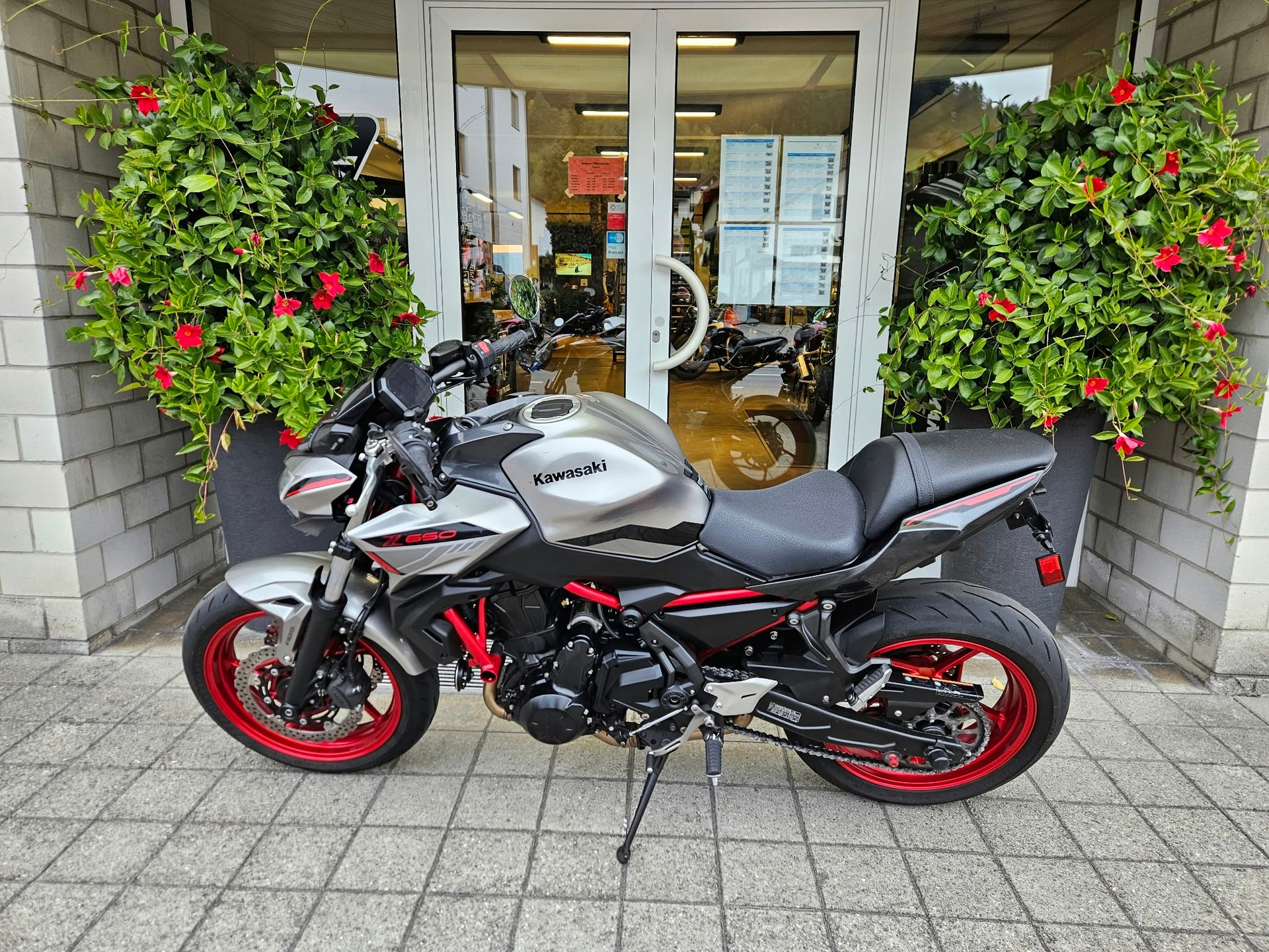 KAWASAKI Z 650 (35kW)-image-4