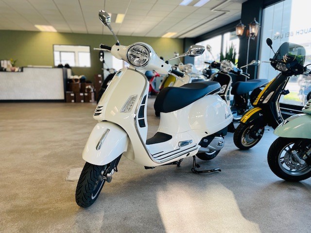 PIAGGIO Vespa GTS 125 Super ABS-image-3