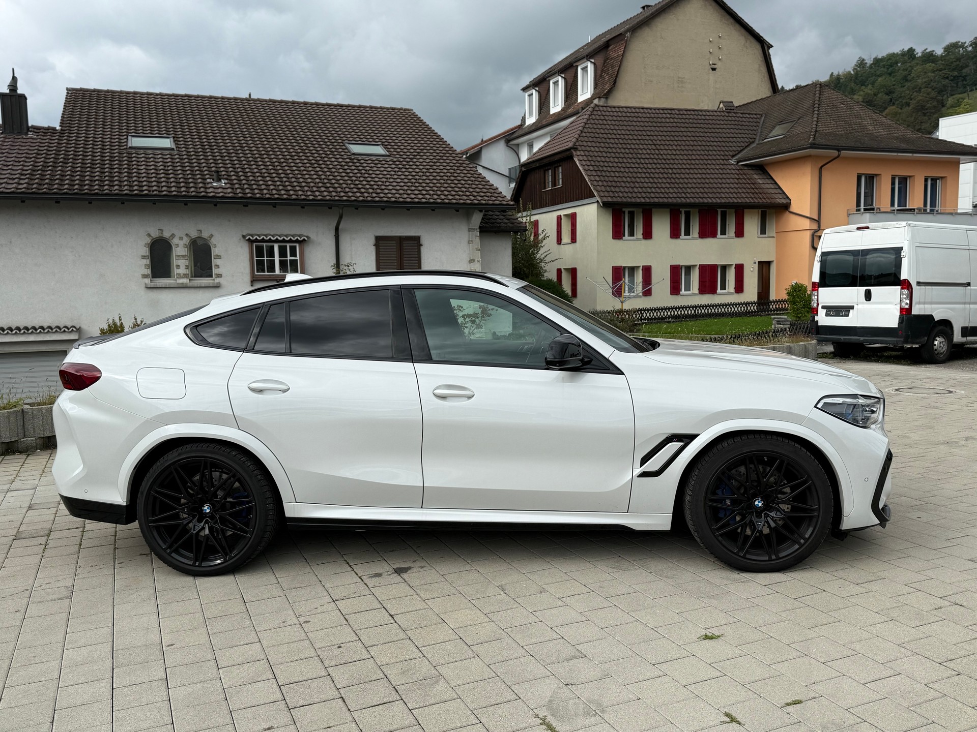 BMW X6M Steptronic M Competition-image-4