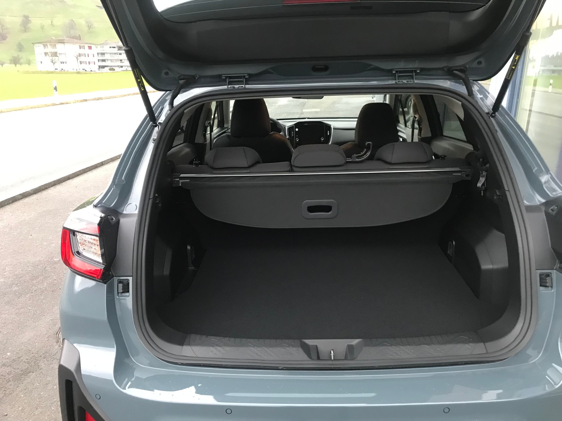 SUBARU Crosstrek 2.0 e-Boxer Swiss Plus AWD Lineartronic-image-4