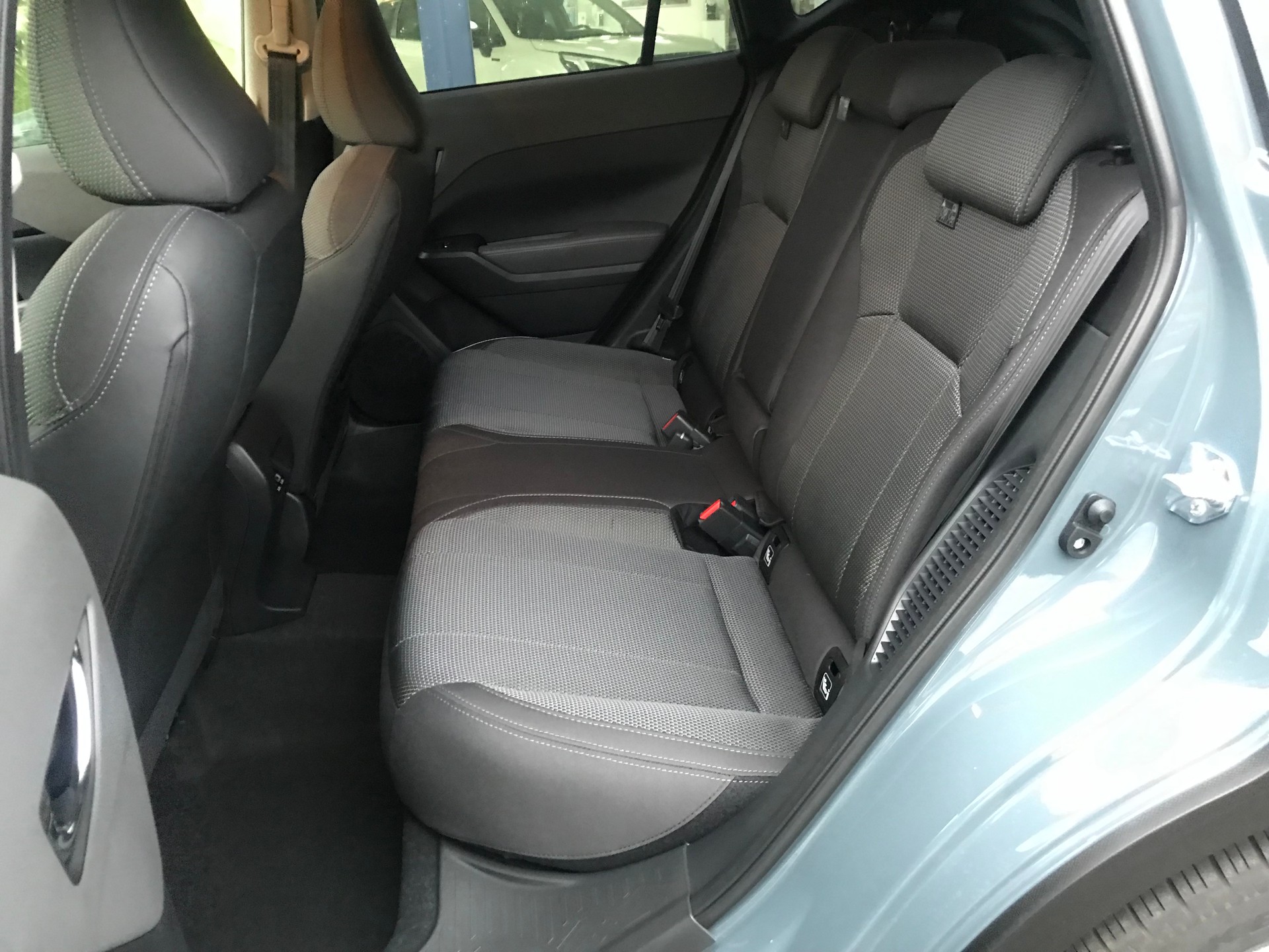 SUBARU Crosstrek 2.0 e-Boxer Swiss Plus AWD Lineartronic-image-5