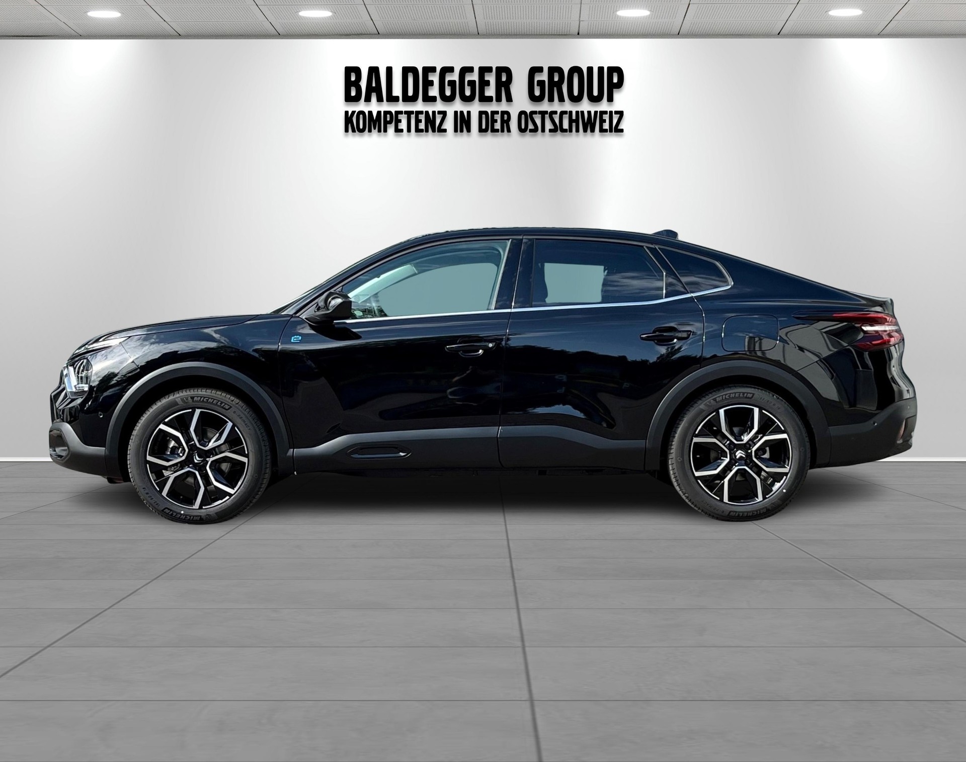 CITROEN C4 X 100 kW Shine Pack-showroom-element-1