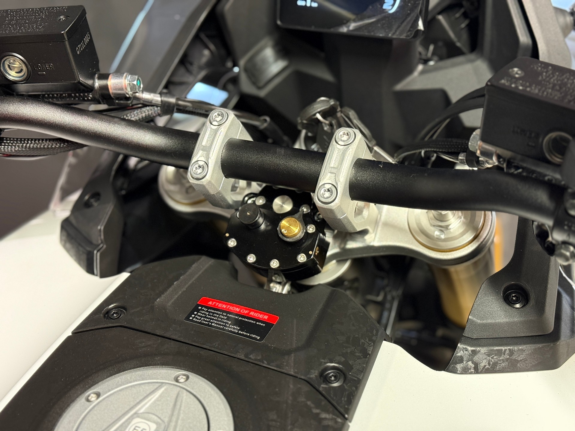 VOGE DS 800 Rally-image-5