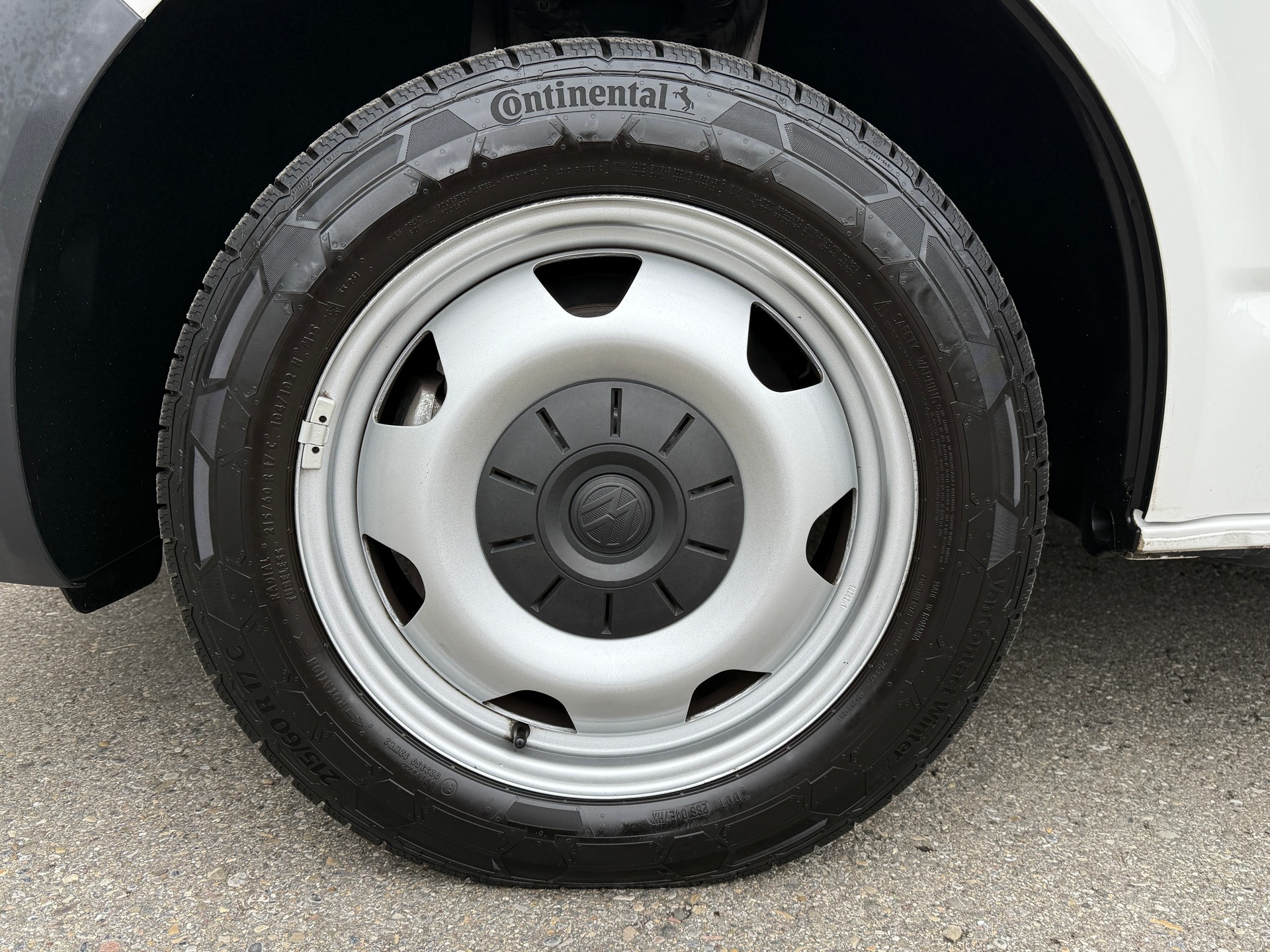 VW T6.1 2.0 TDI lange Ausführung-image-9