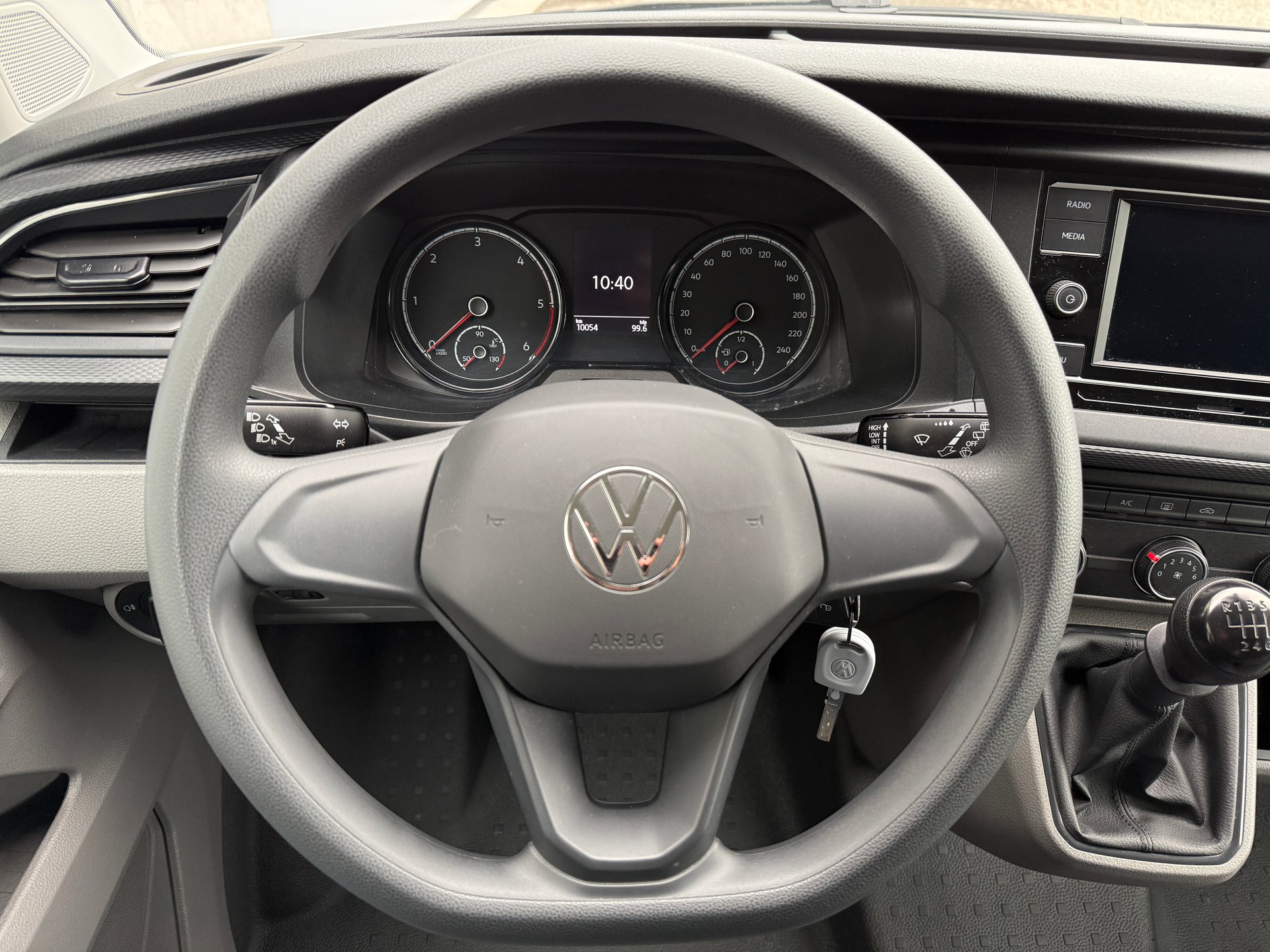 VW T6.1 2.0 TDI lange Ausführung-image-15