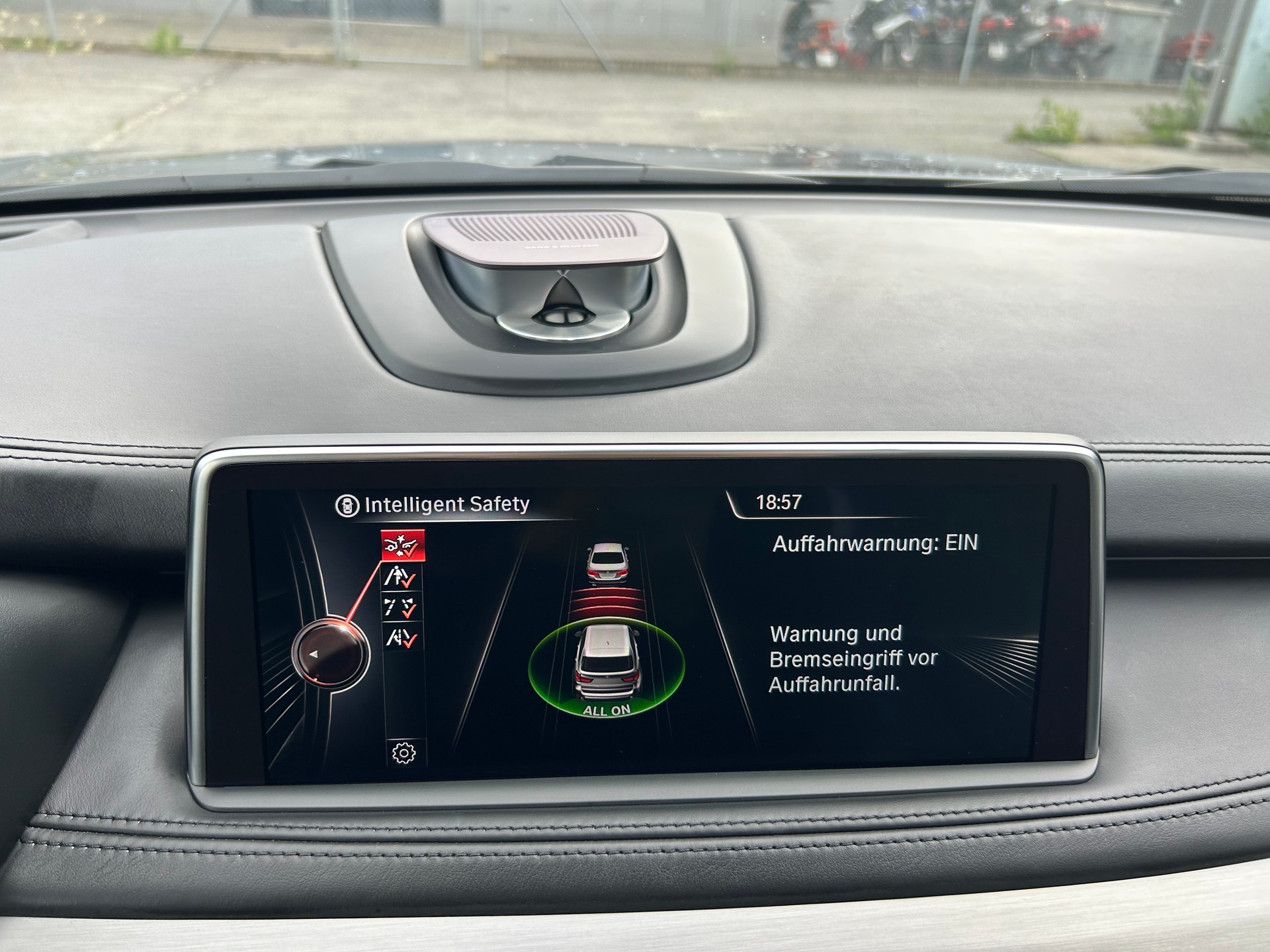BMW X5 xDrive M50d Steptronic-image-12
