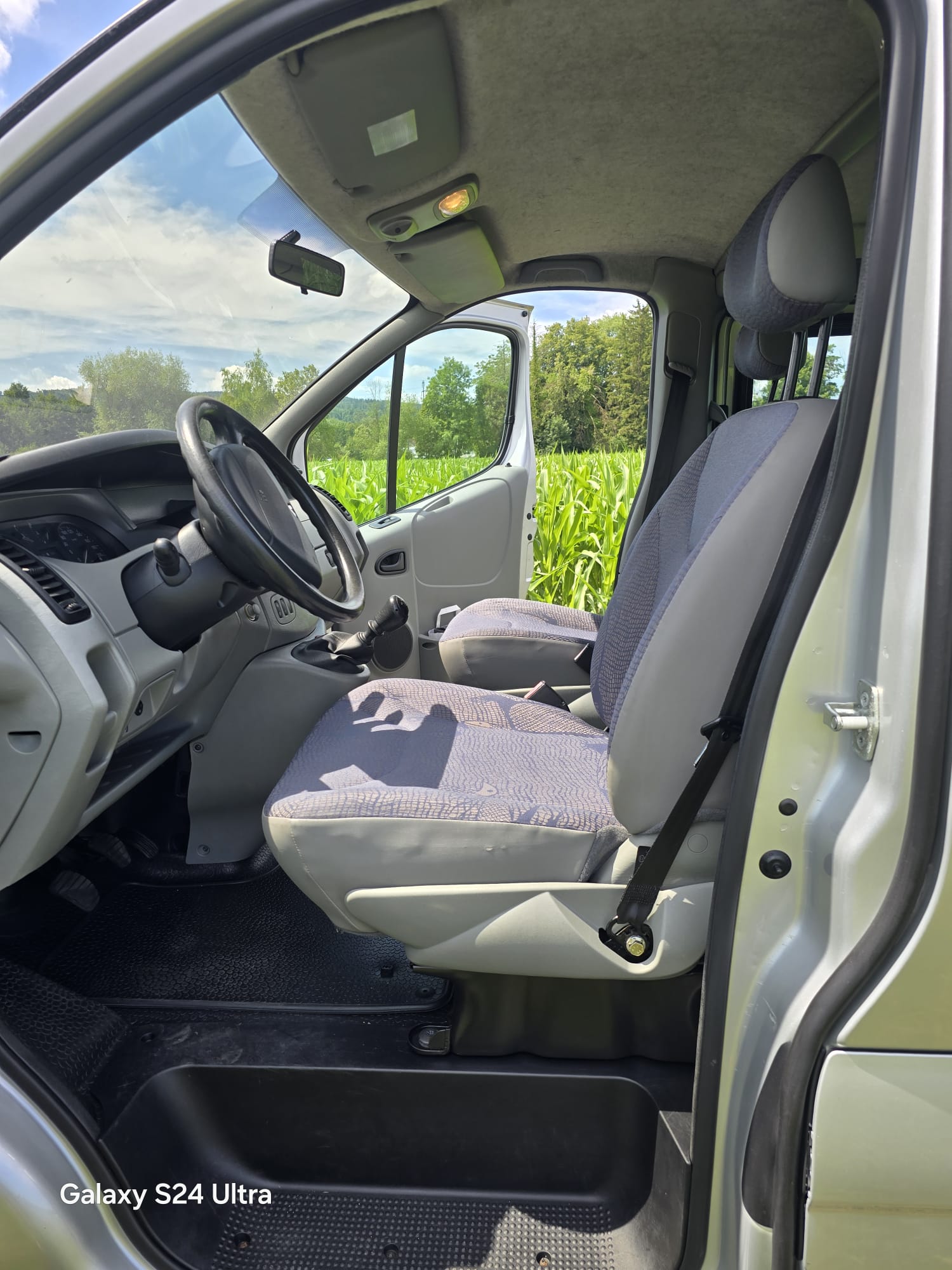 RENAULT Trafic 1.9 dCi 100 2.9t-image-9