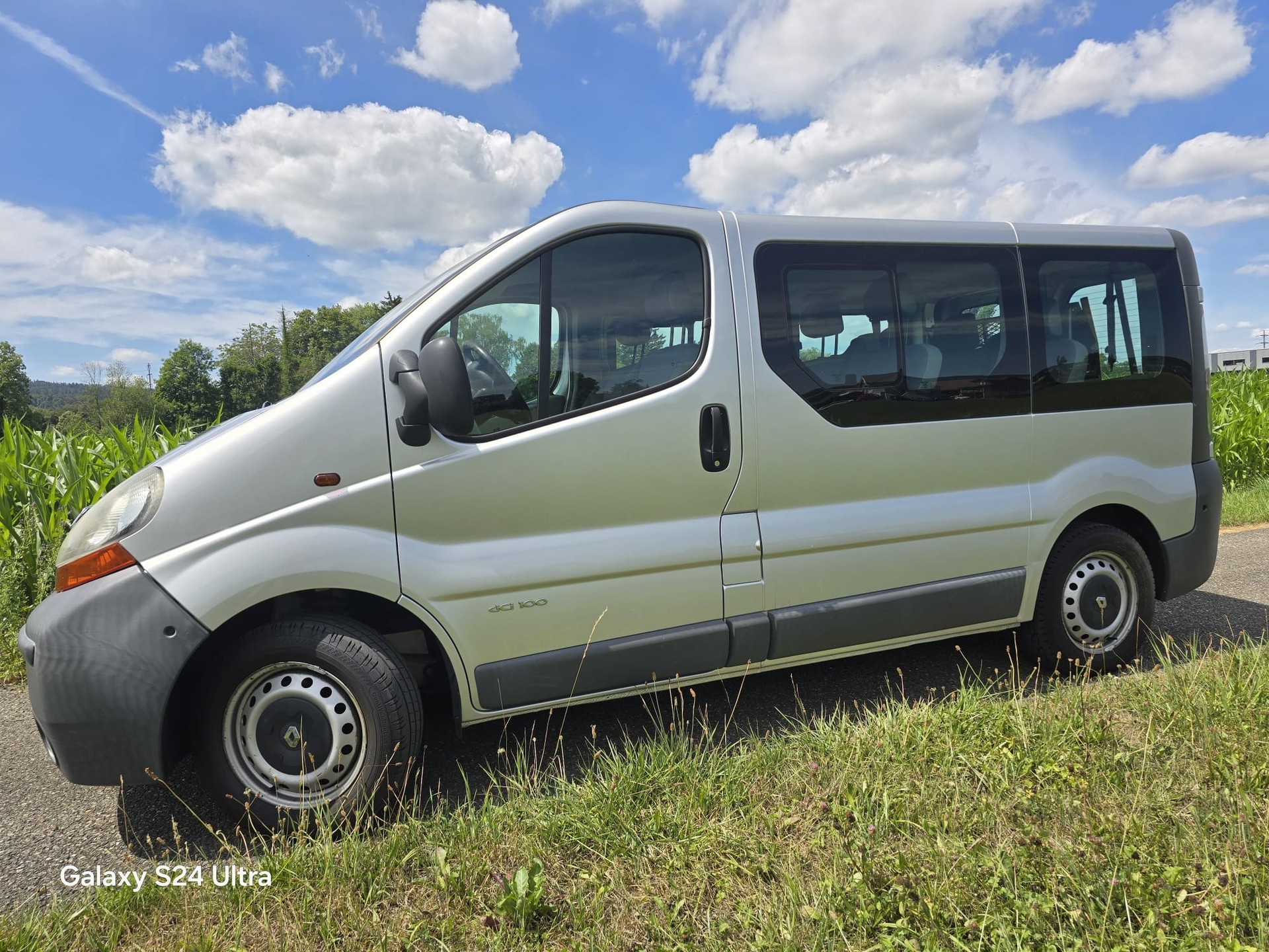 RENAULT Trafic 1.9 dCi 100 2.9t-image-4