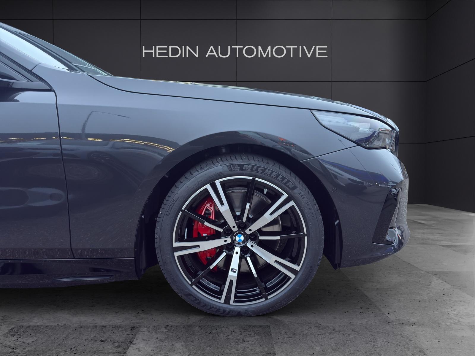 BMW 550e xDrive Touring-image-9