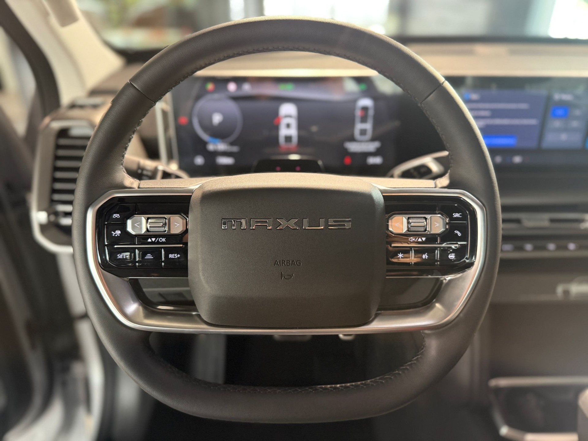 MAXUS eTerron 9 102kWh Luxury-image-10