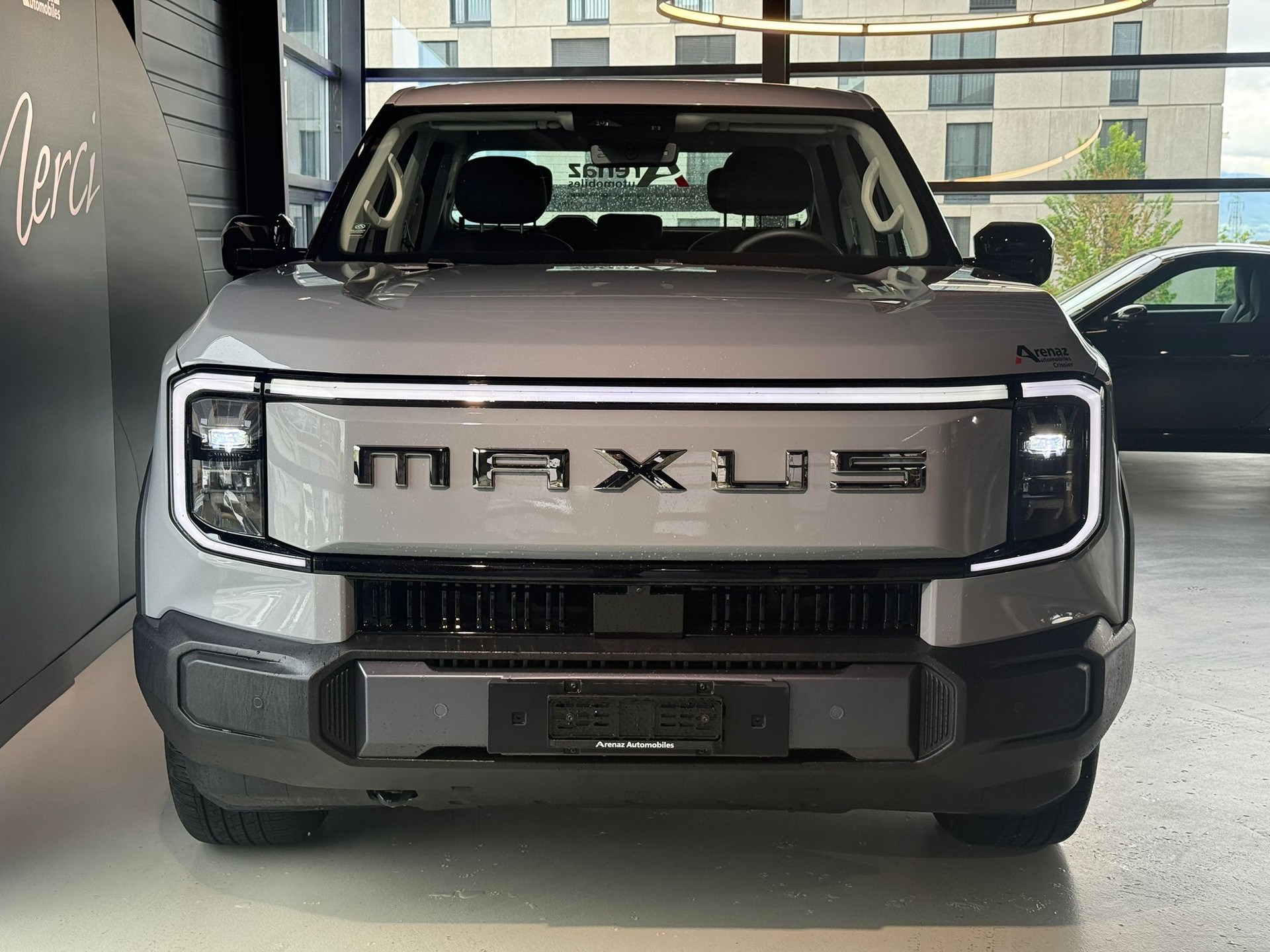 MAXUS eTerron 9 102kWh Luxury-showroom-element-2