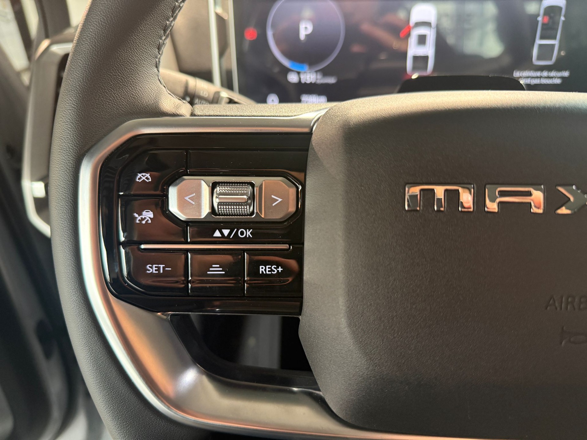 MAXUS eTerron 9 102kWh Luxury-image-11