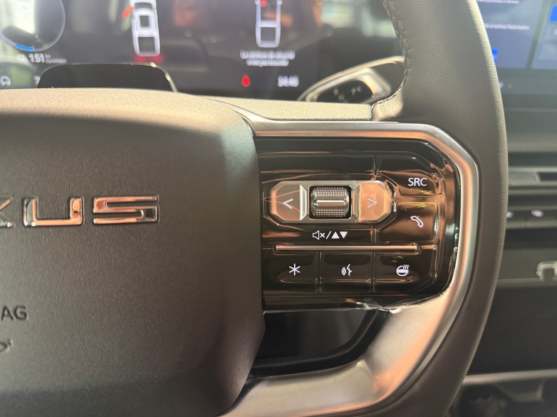 MAXUS eTerron 9 102kWh Luxury-image-12
