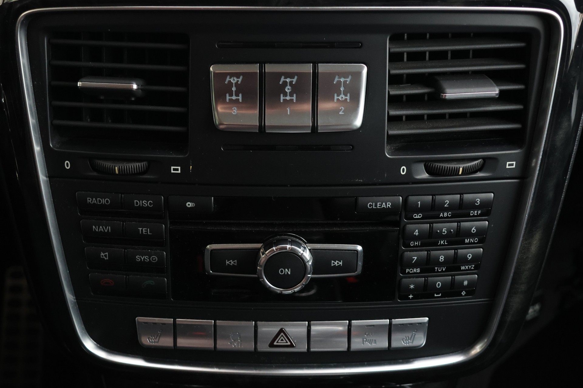 MERCEDES-BENZ G 350 BlueTEC 7G-Tronic-image-23