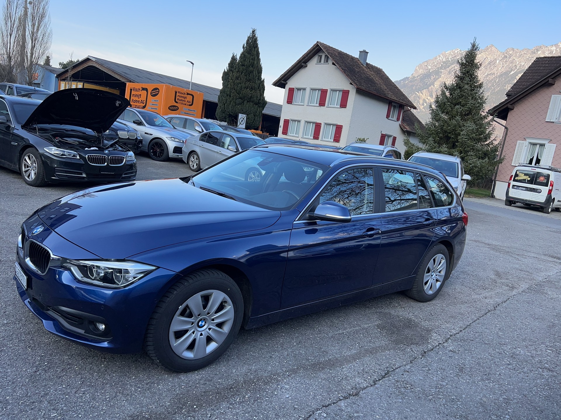 BMW 320d xDrive Touring Steptronic-image-12