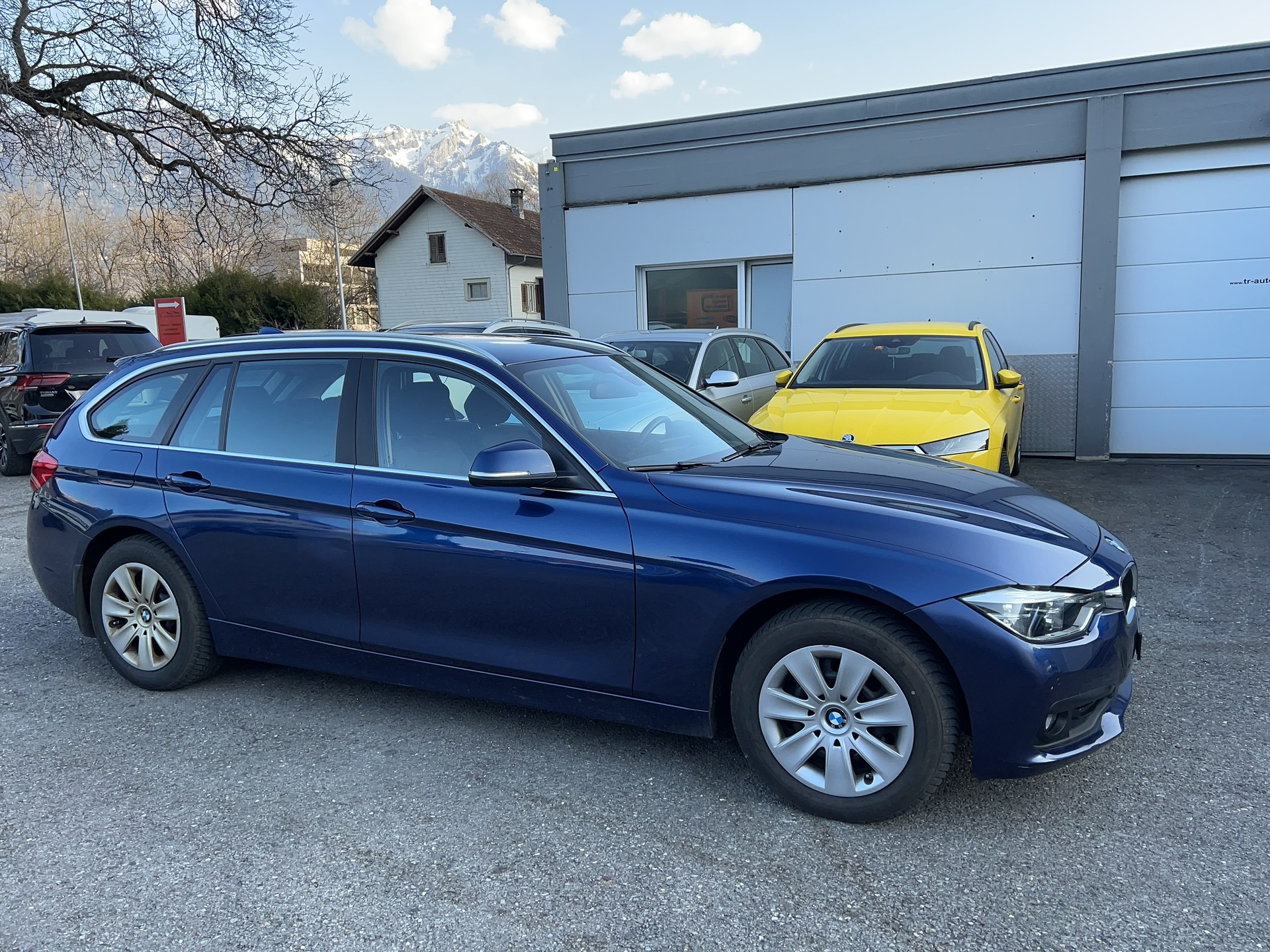 BMW 320d xDrive Touring Steptronic-image-4