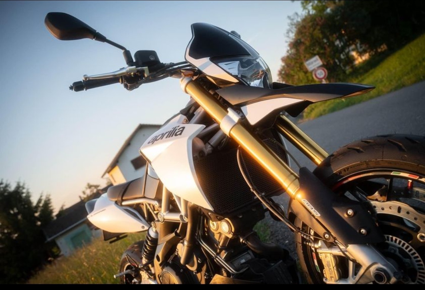 APRILIA SMV 750 ABS-image-7