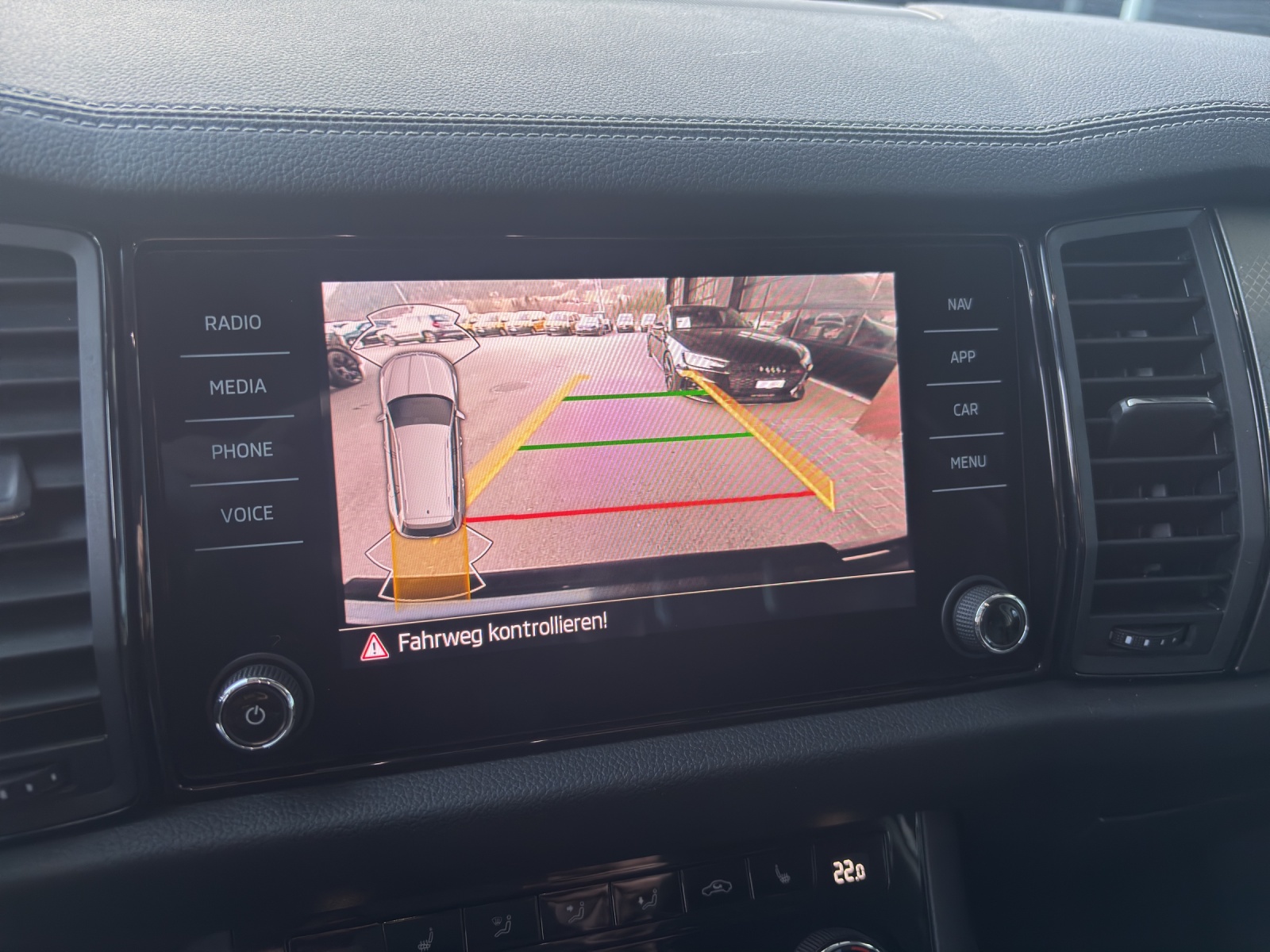 SKODA Kodiaq 2.0 TDI CR Clever 4x4 DSG-image-8