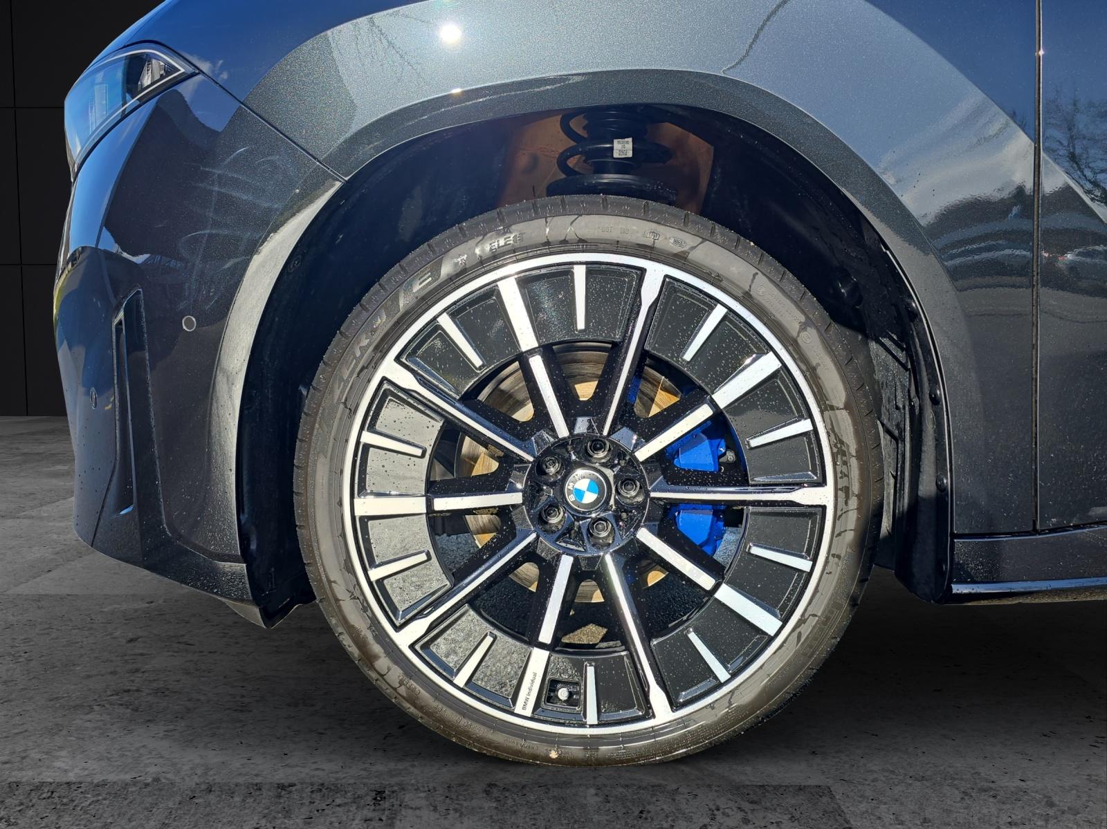BMW iX3 50 xDrive-showroom-element-3