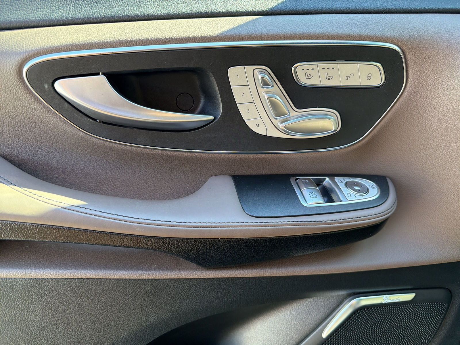 MERCEDES-BENZ V 300 d Swiss Edition AMG-Line L 4M-image-11