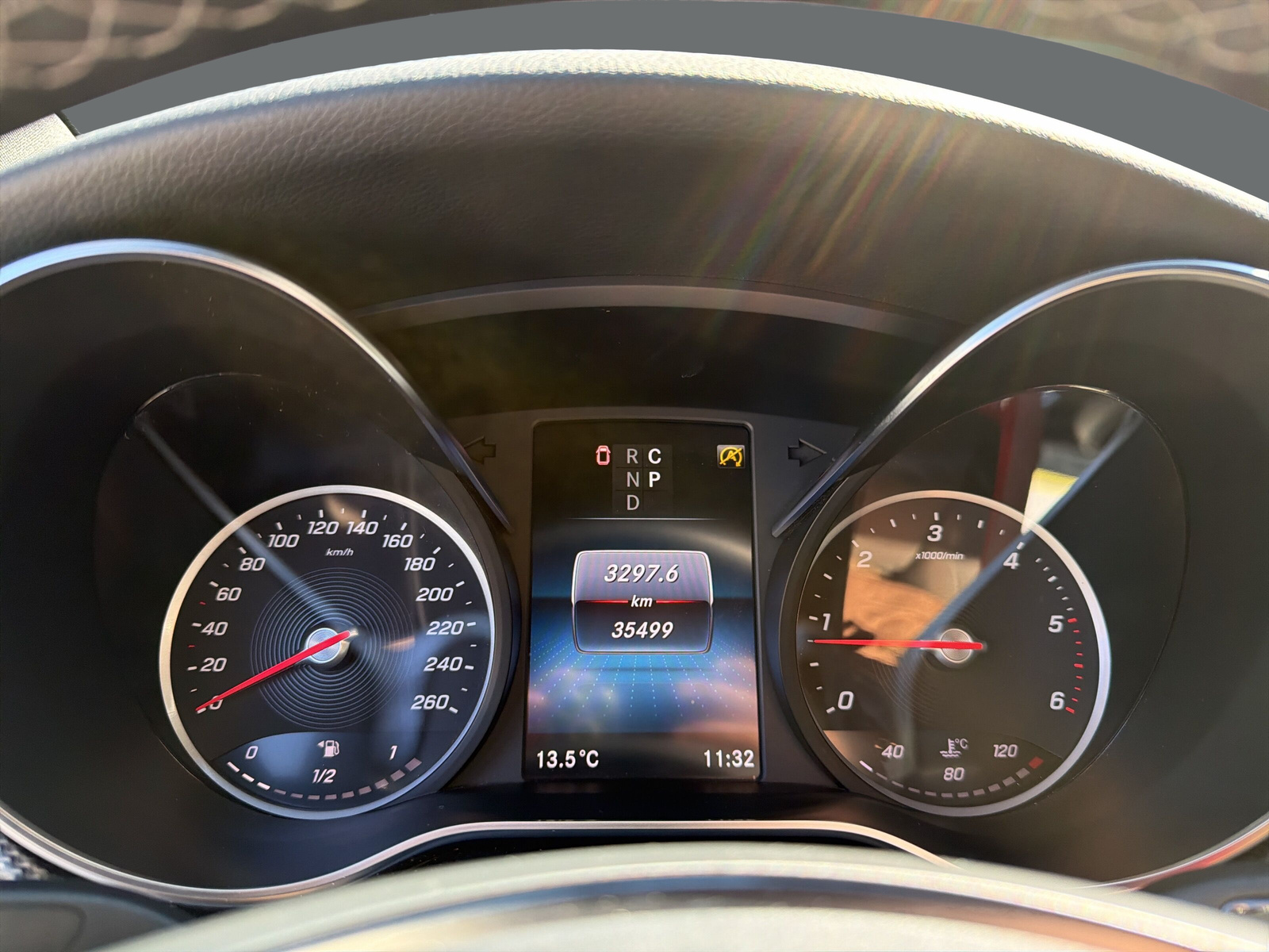 MERCEDES-BENZ V 300 d Swiss Edition AMG-Line L 4M-image-10