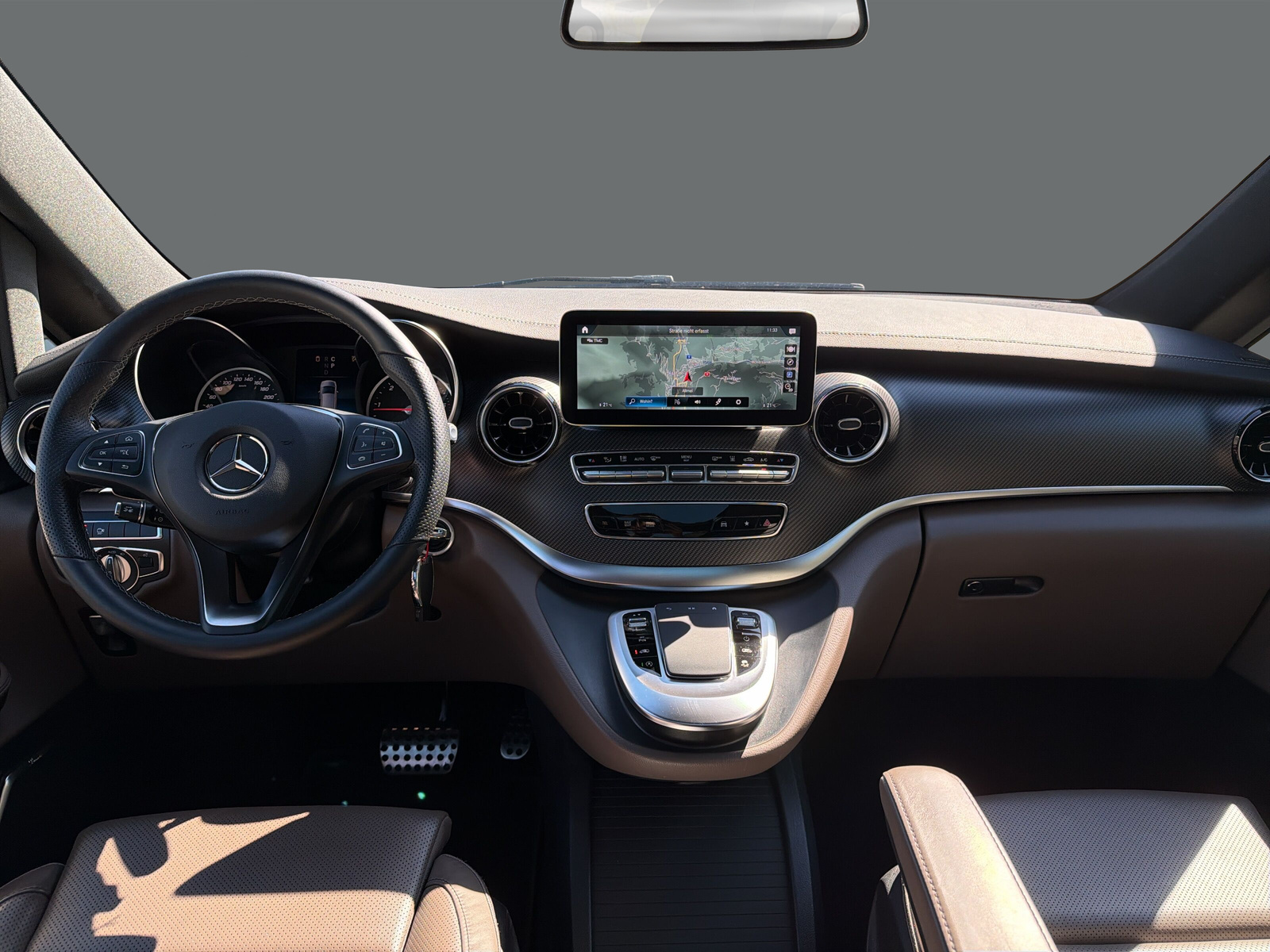 MERCEDES-BENZ V 300 d Swiss Edition AMG-Line L 4M-image-12